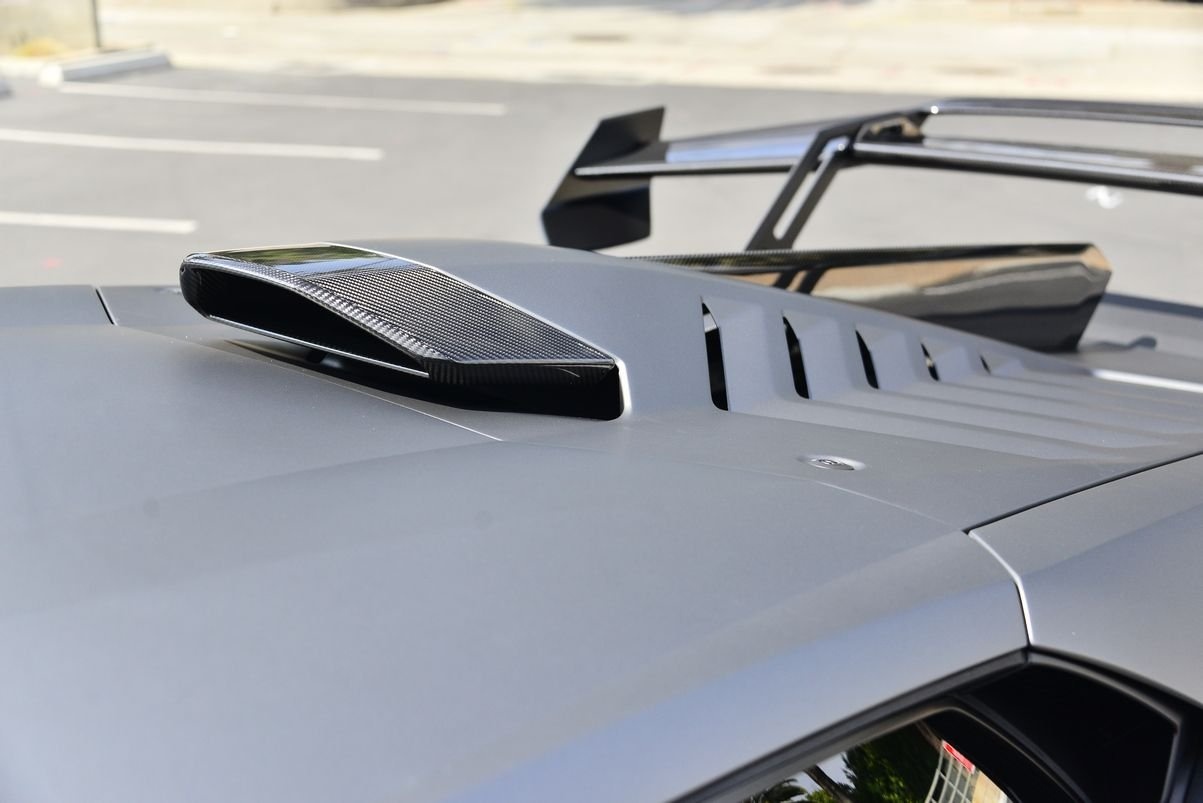 Lamborghini Huracan STO anh 5