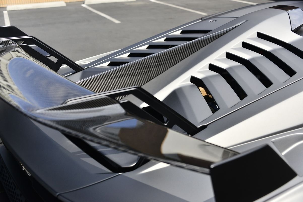 Lamborghini Huracan STO anh 9