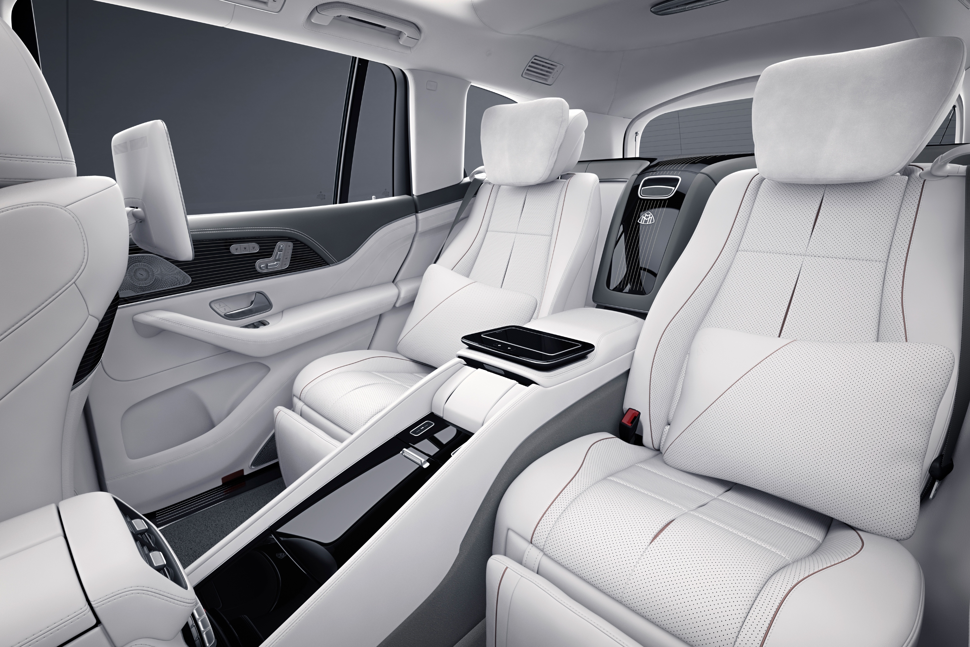 Mercedes-Maybach S 680 anh 12