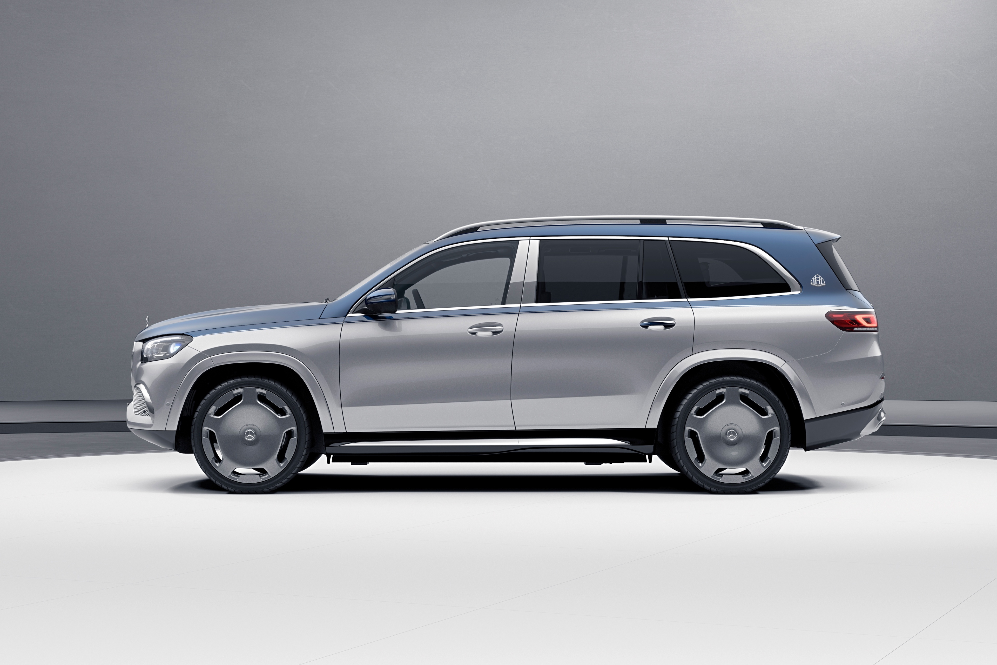 Mercedes-Maybach S 680 anh 14