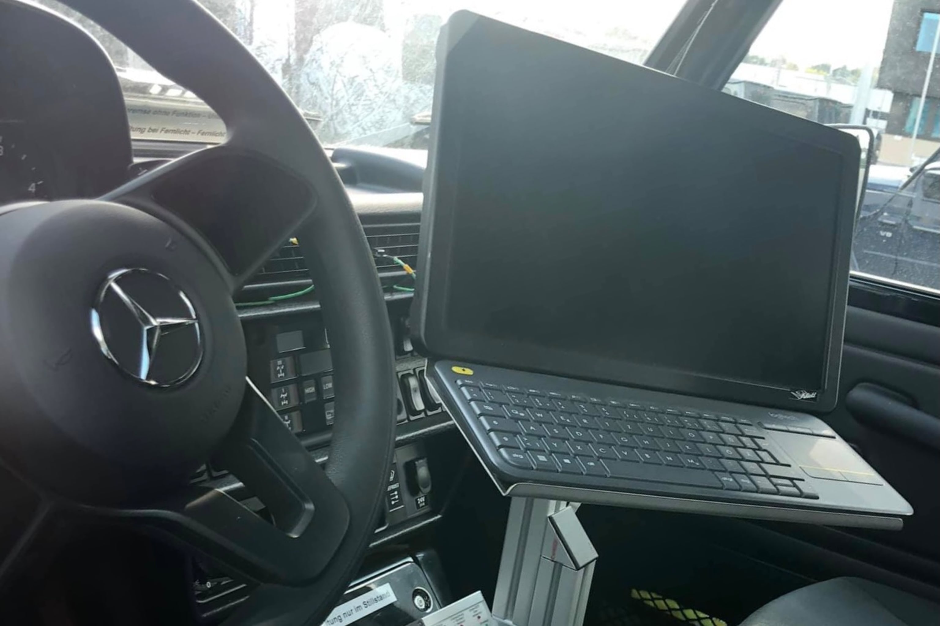 mercedes-benz g-class anh 13