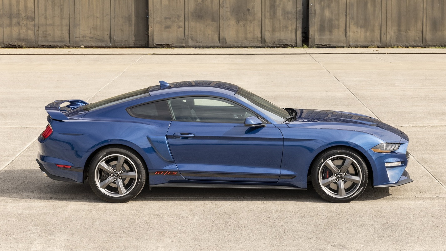 Ford Mustang 2022 anh 17