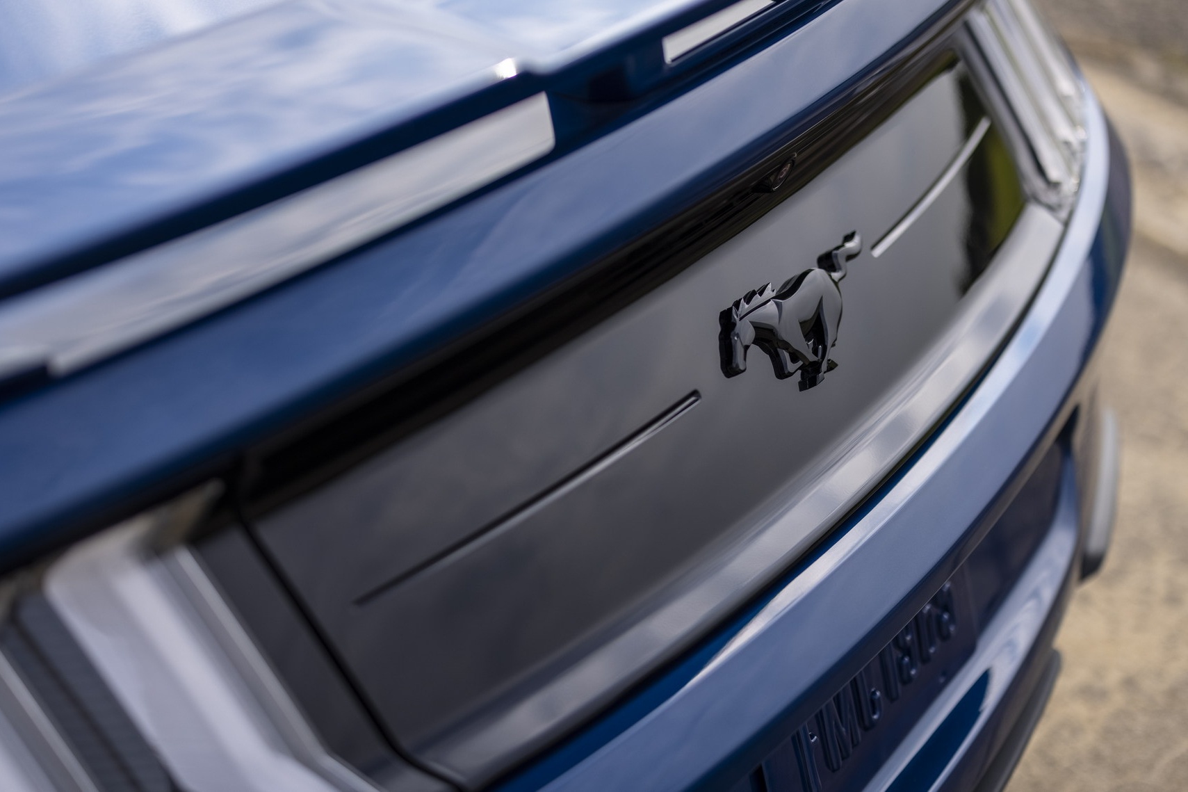 Ford Mustang 2022 anh 4