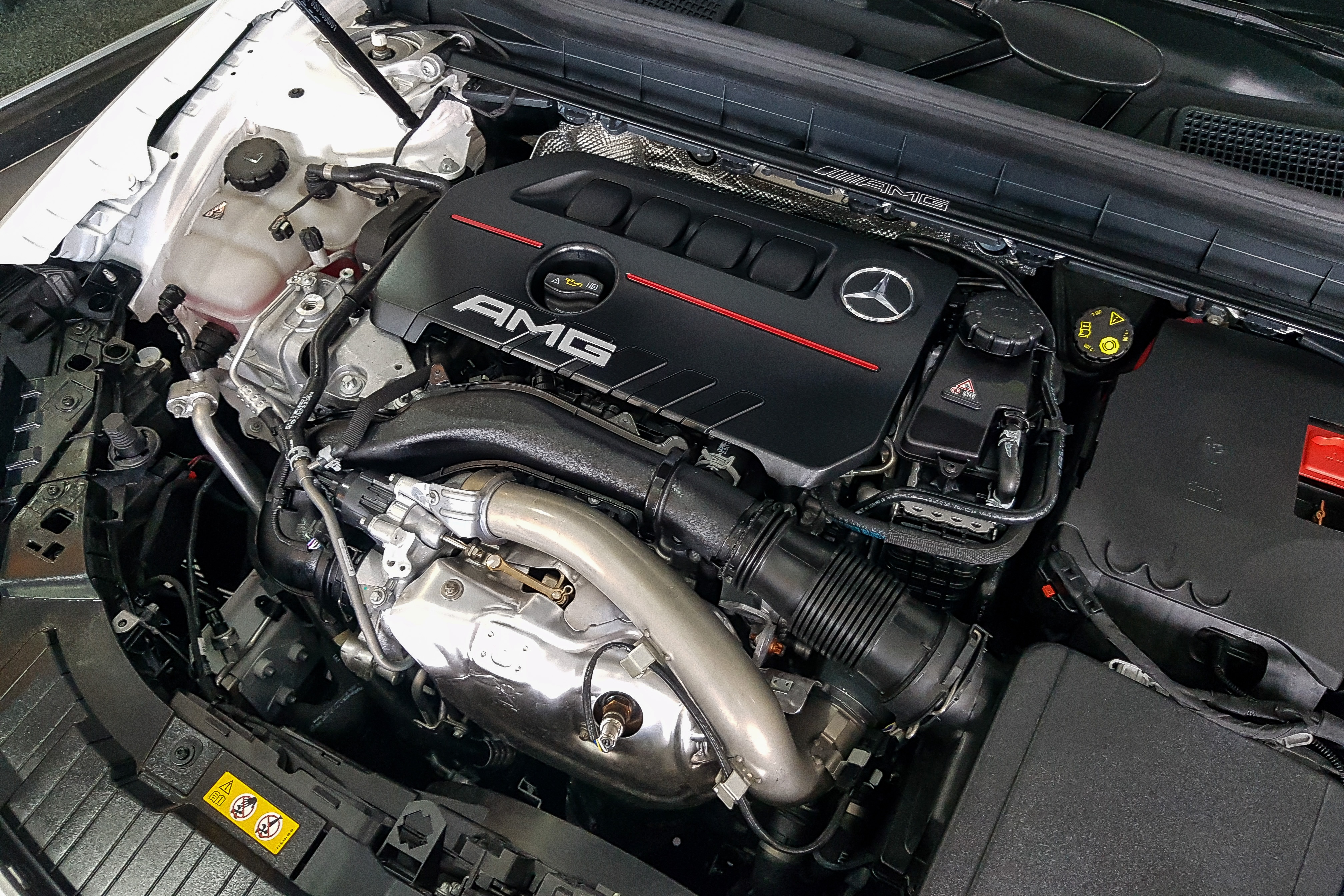 Mercedes-AMG GLB 35 anh 17