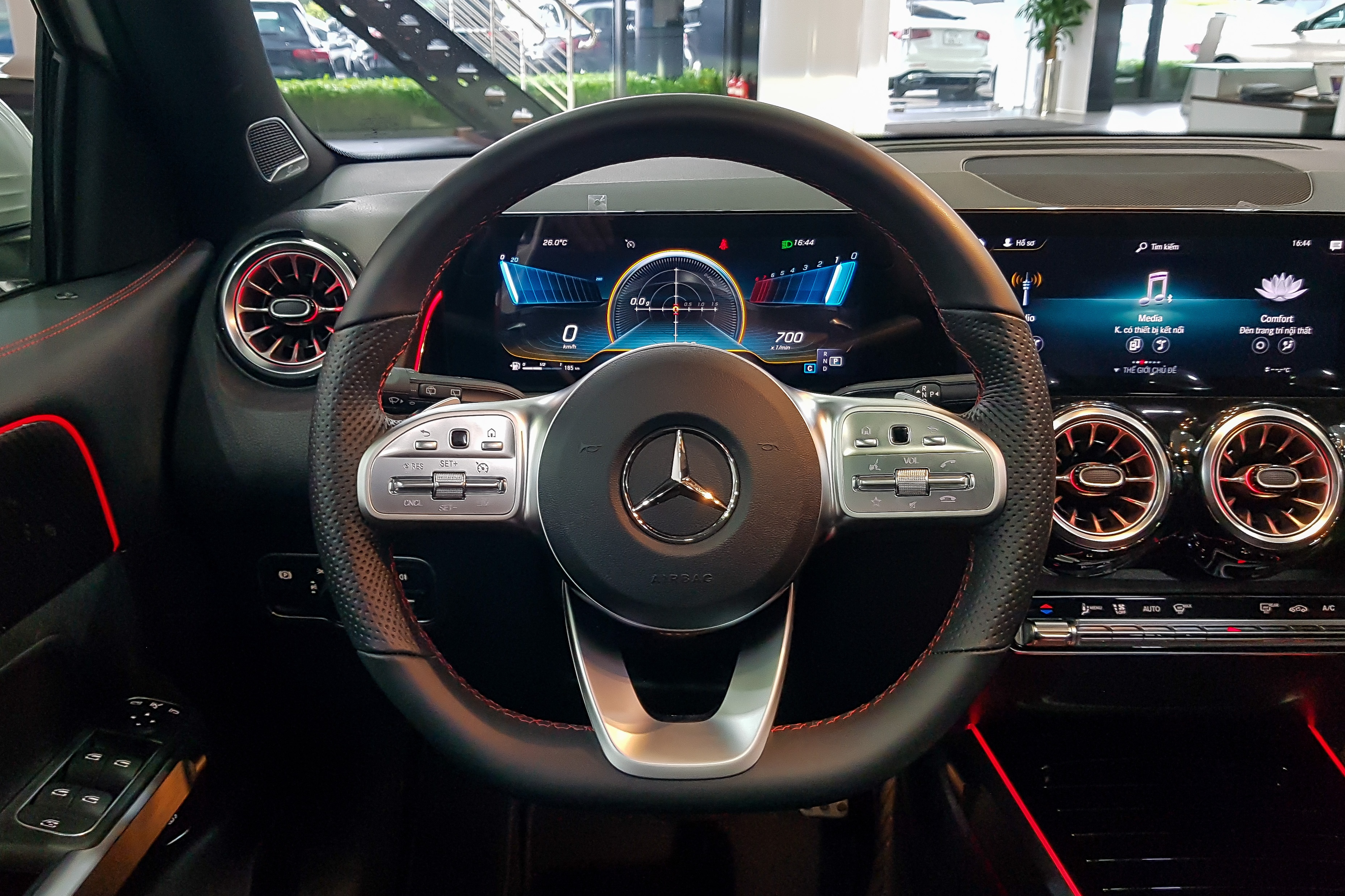 Mercedes-AMG GLB 35 anh 18