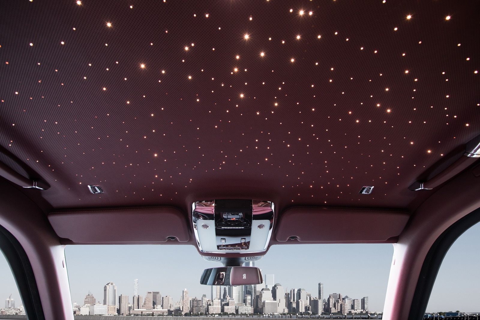 Rolls-Royce Cullinan phien ban chong dan anh 9