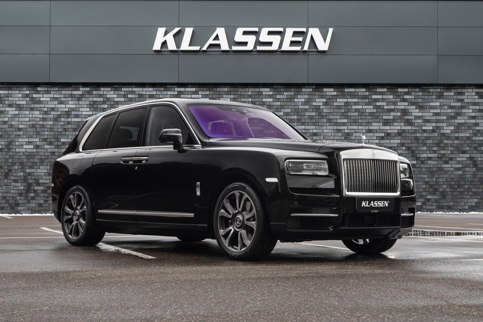 Rolls-Royce Cullinan phien ban chong dan gia 1 trieu USD hinh anh