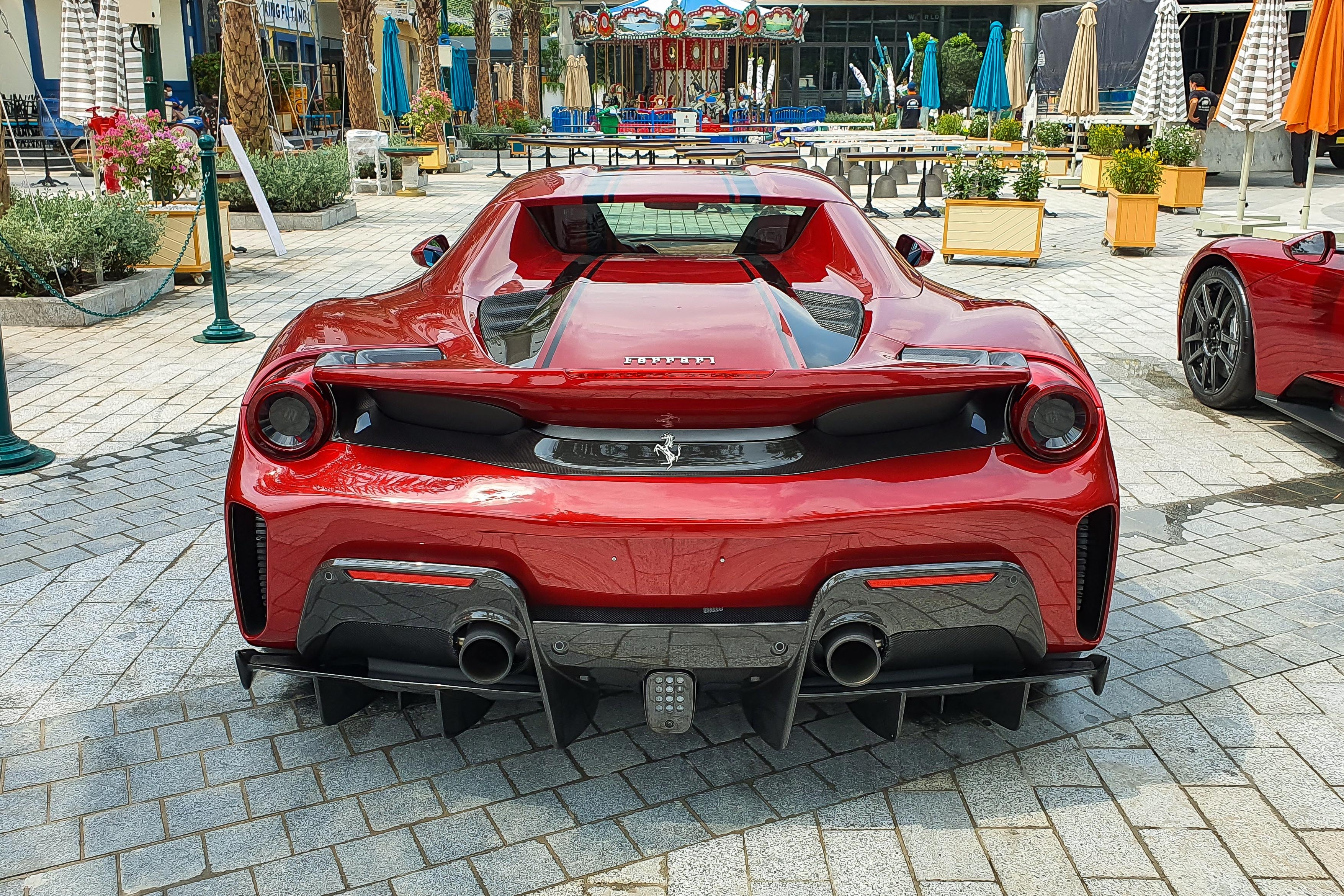 Ferrari 488 Pista anh 6