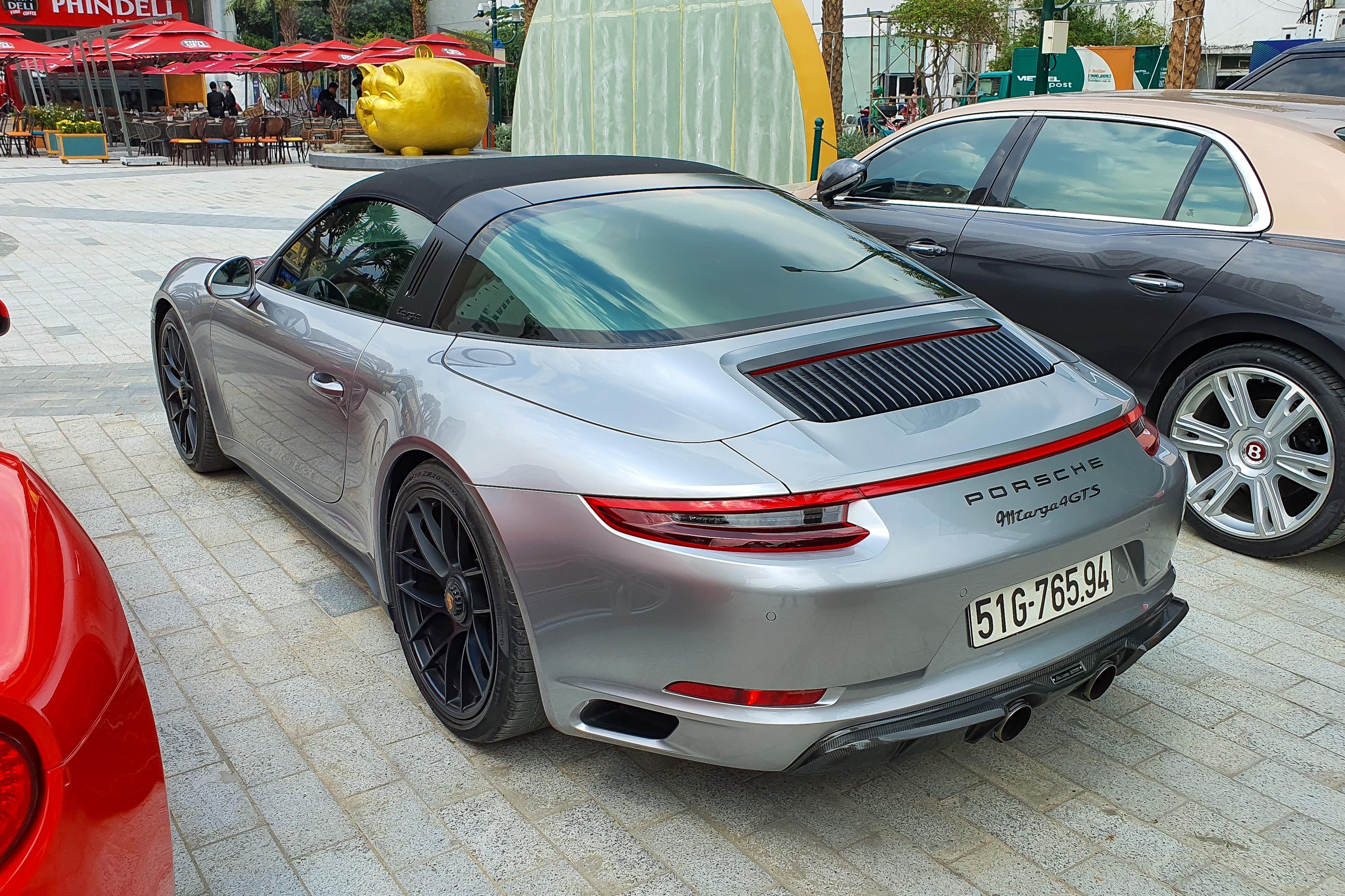 Ferrari 488 Pista anh 16