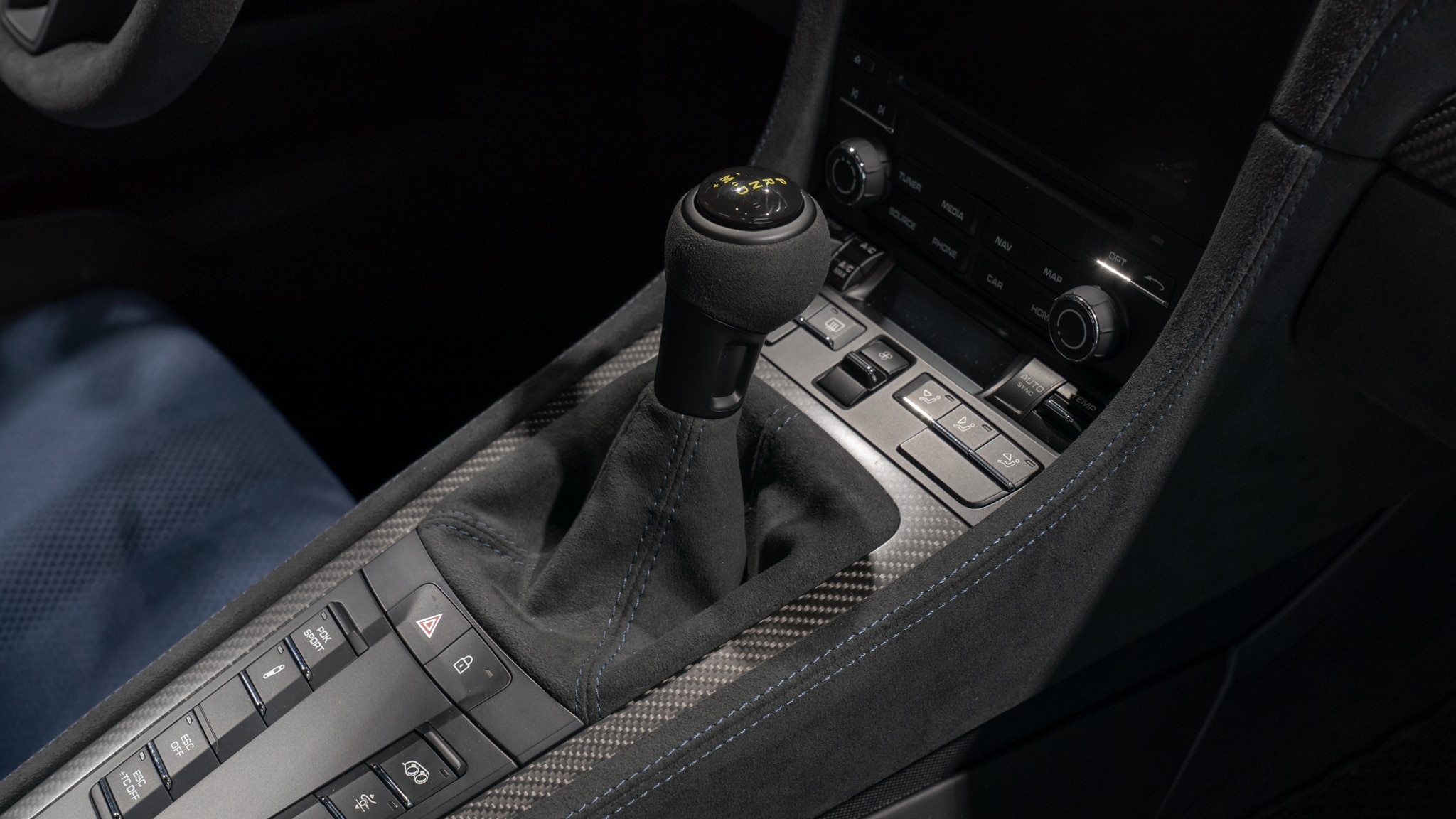 Porsche 718 Cayman GT4 RS anh 16