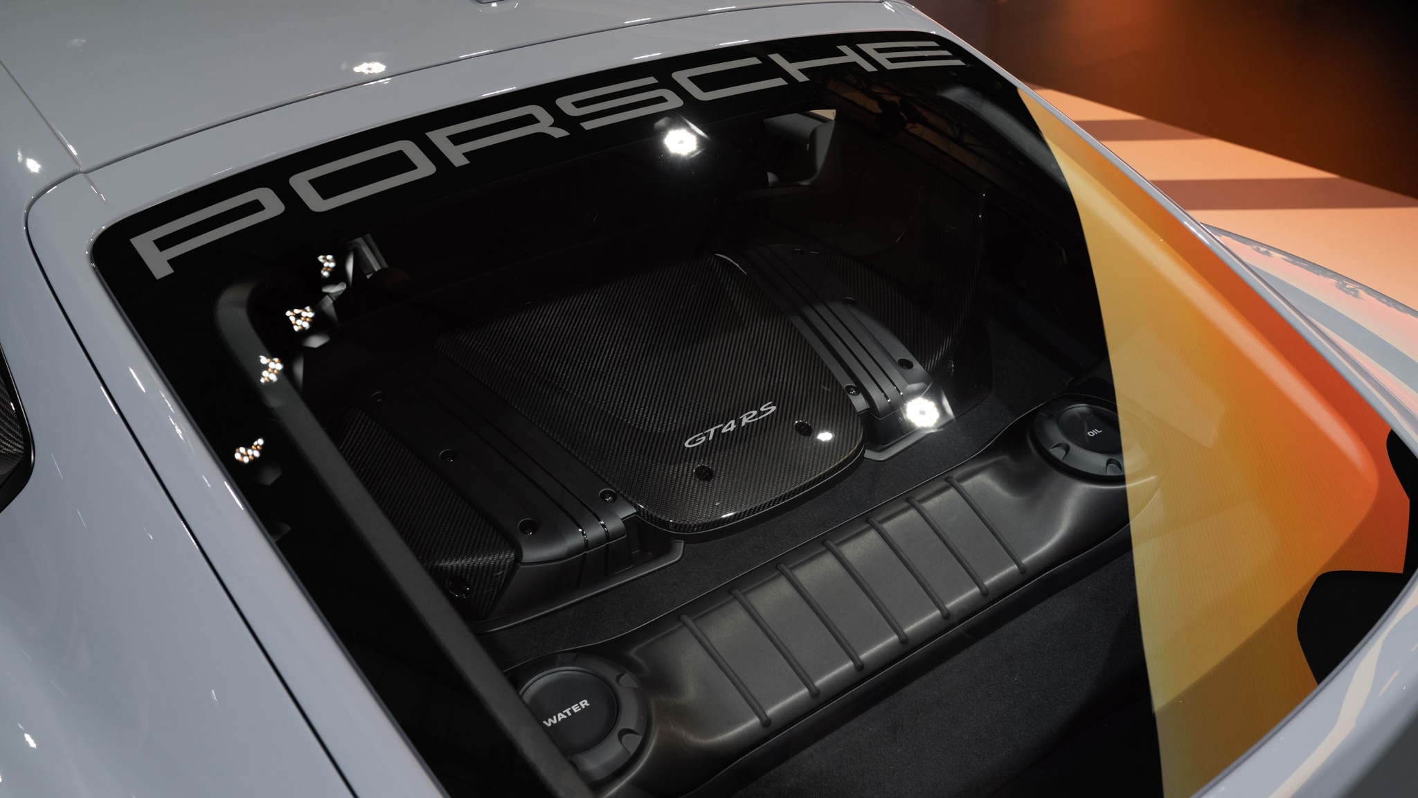 Porsche 718 Cayman GT4 RS anh 5