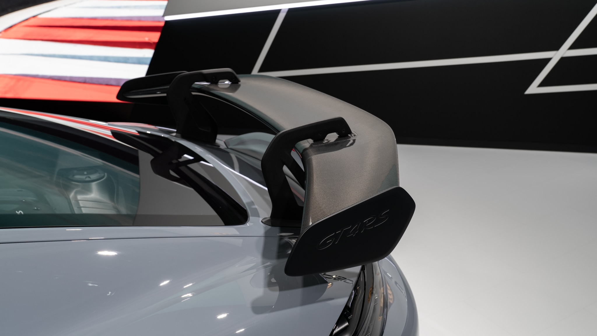 Porsche 718 Cayman GT4 RS anh 10