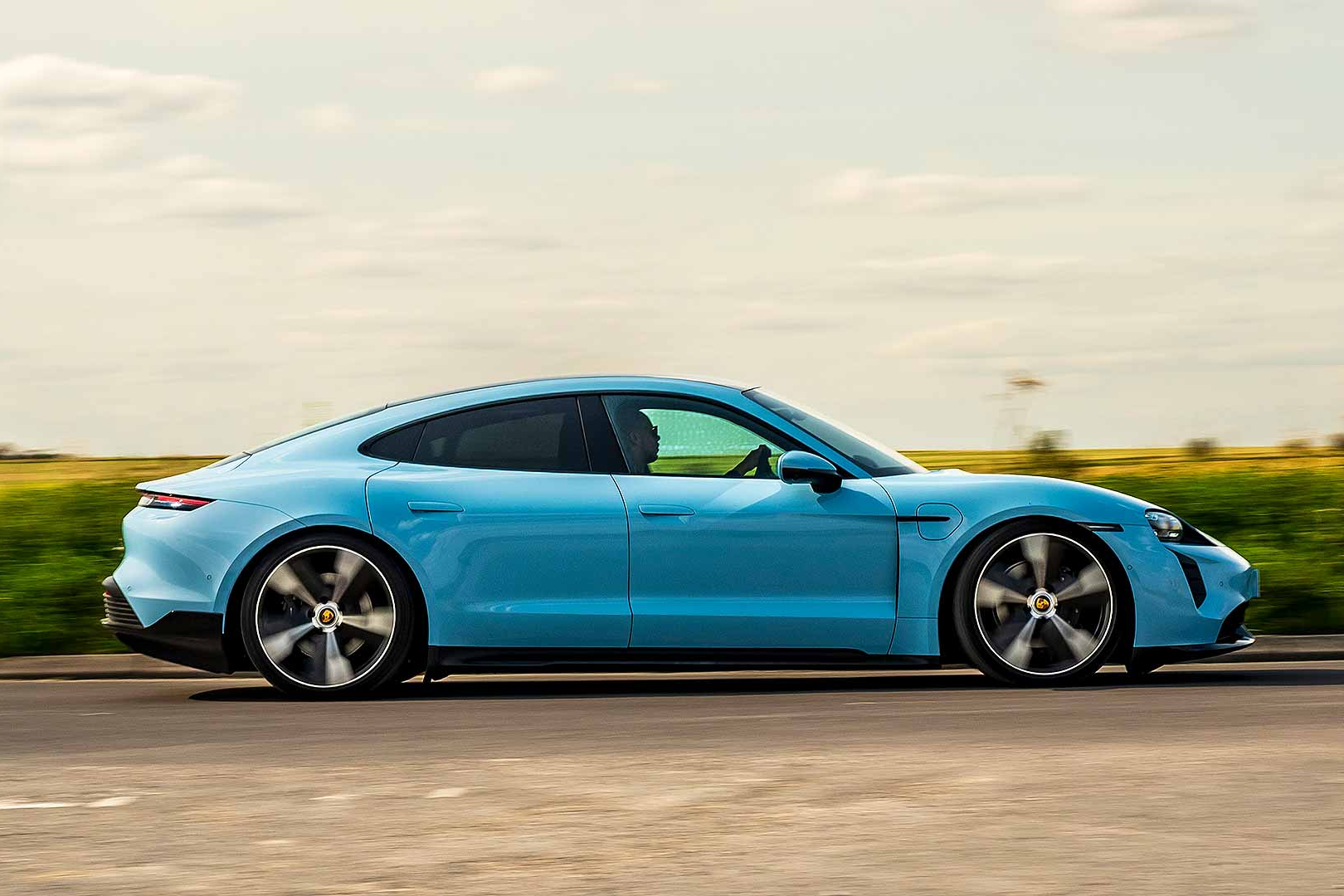 xe dien hieu suat cao anh 9