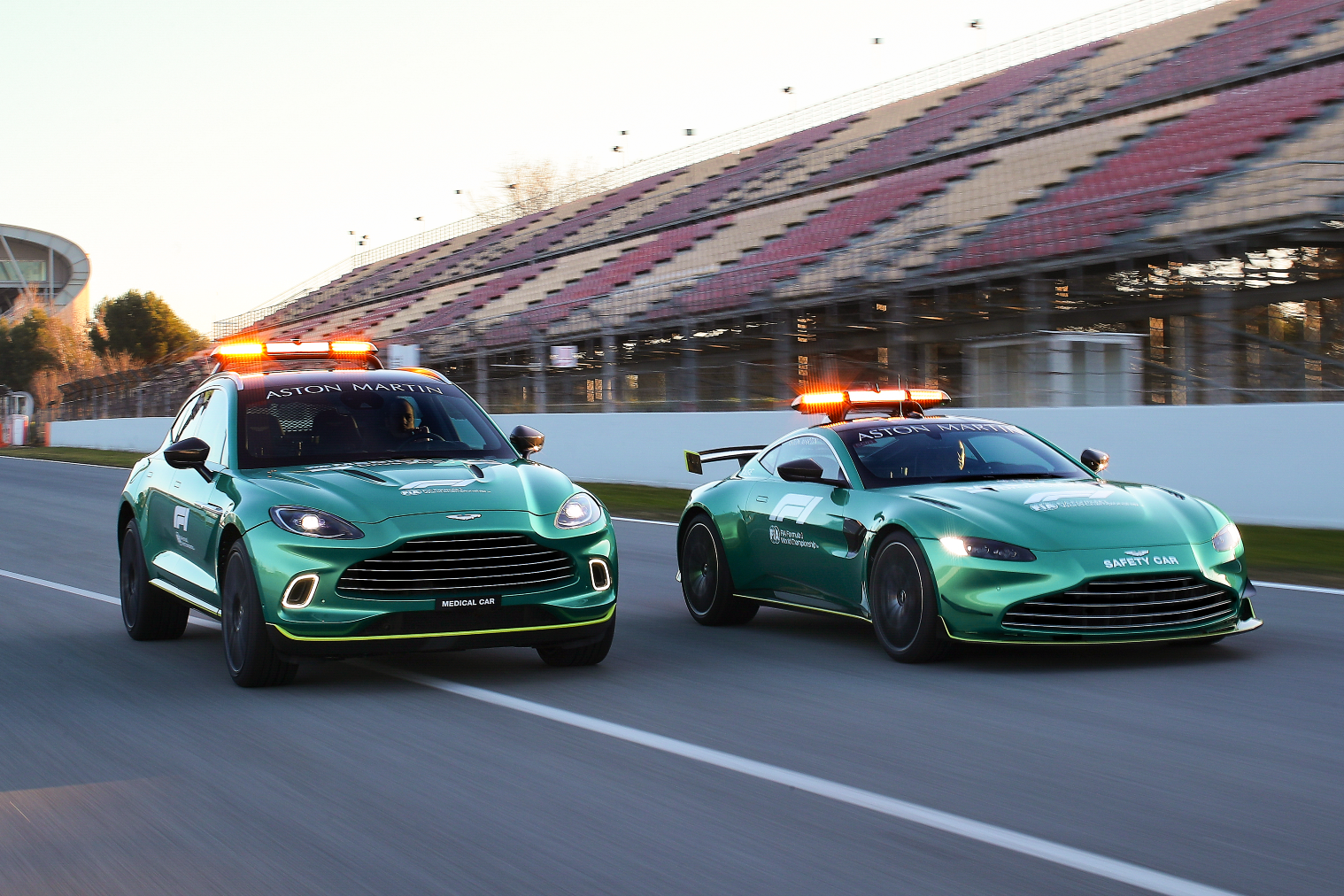 sieu xe,  xe an toan,  safety car,  cong thuc 1,  f1,  dua xe,  porsche,  mercedes,  amg,  bmw,  gt black series,  porsche 911,  taycan,  bmw i4,  i4 m50 anh 10