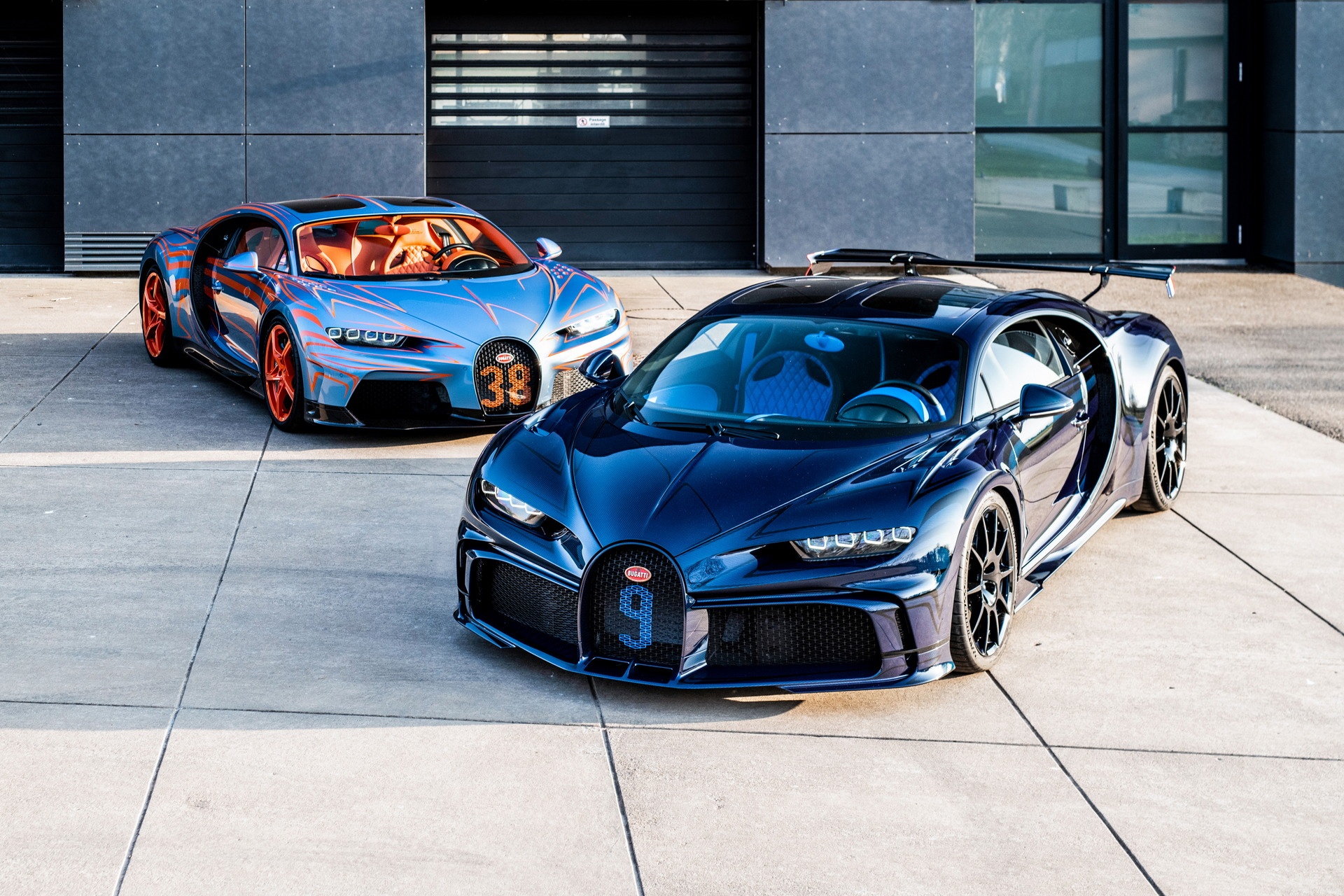 Cap doi Bugatti Chiron voi mau son dac biet hinh anh