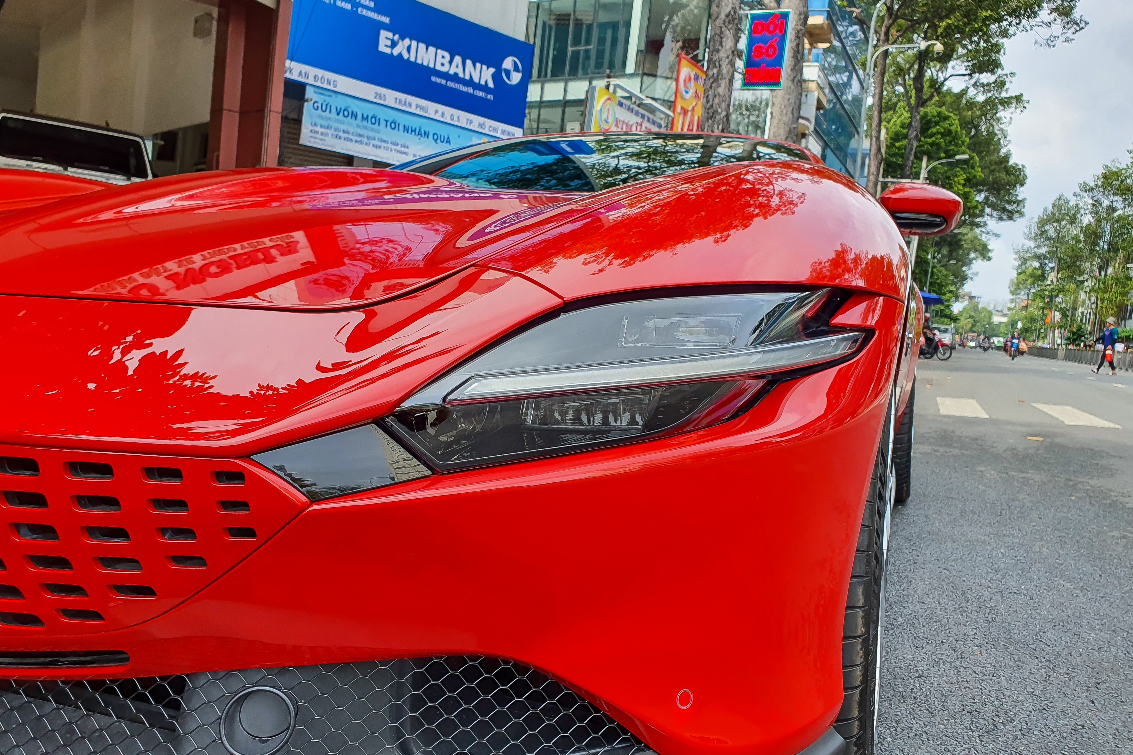 ferrari,  roma,  ferrari roma,  trung nguyen,  ca phe,  dang le nguyen vu anh 3