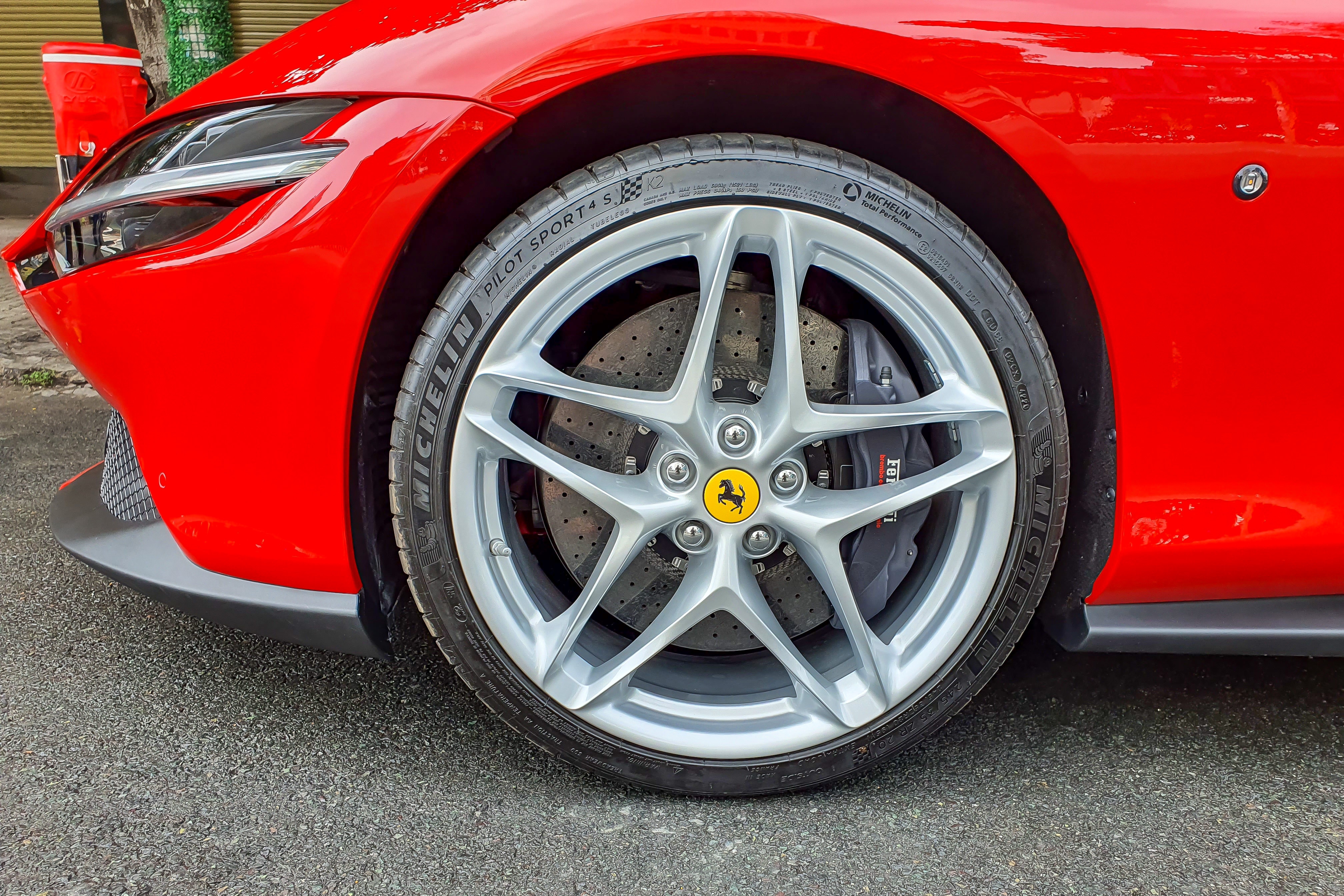 ferrari,  roma,  ferrari roma,  trung nguyen,  ca phe,  dang le nguyen vu anh 6