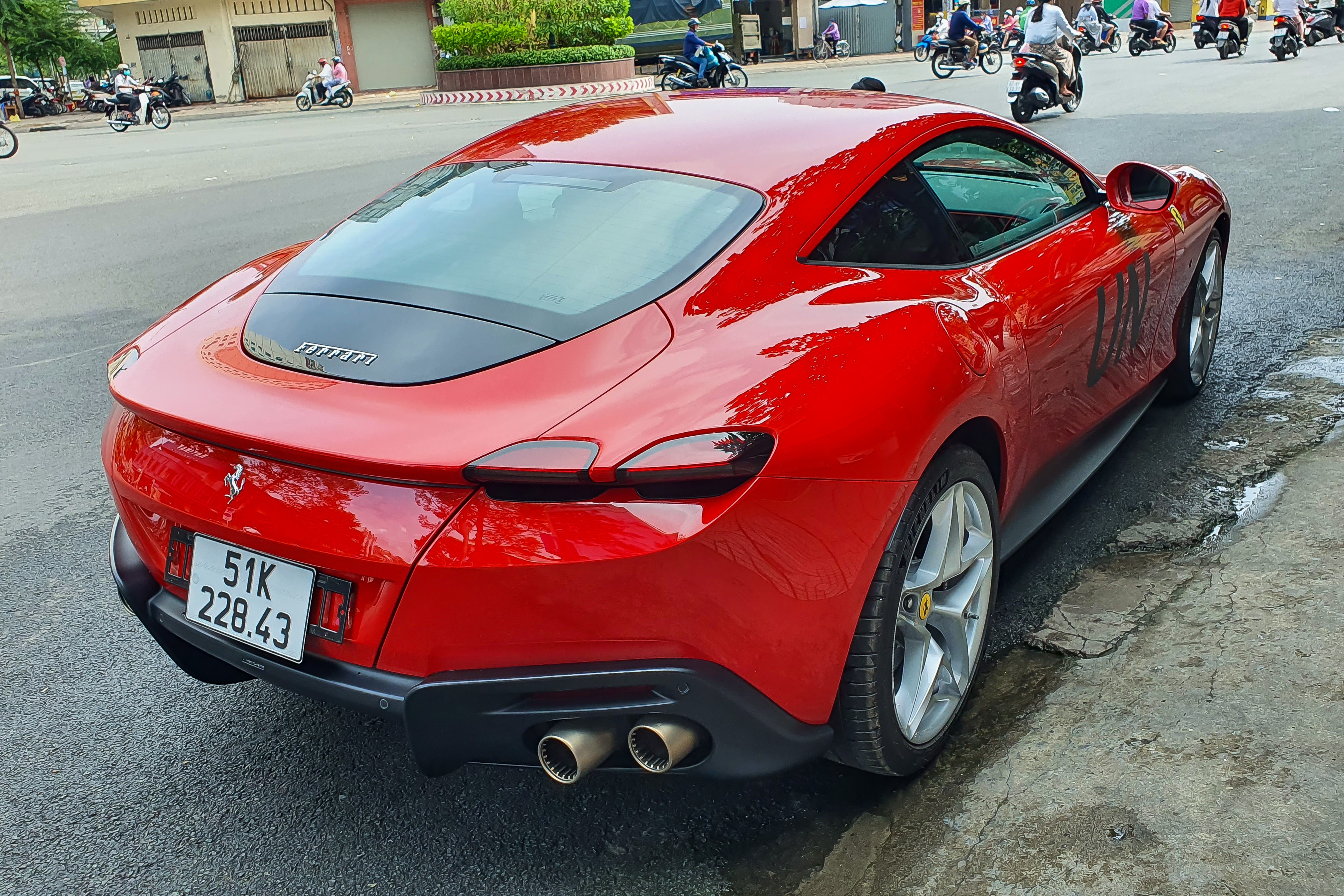 ferrari,  roma,  ferrari roma,  trung nguyen,  ca phe,  dang le nguyen vu anh 8