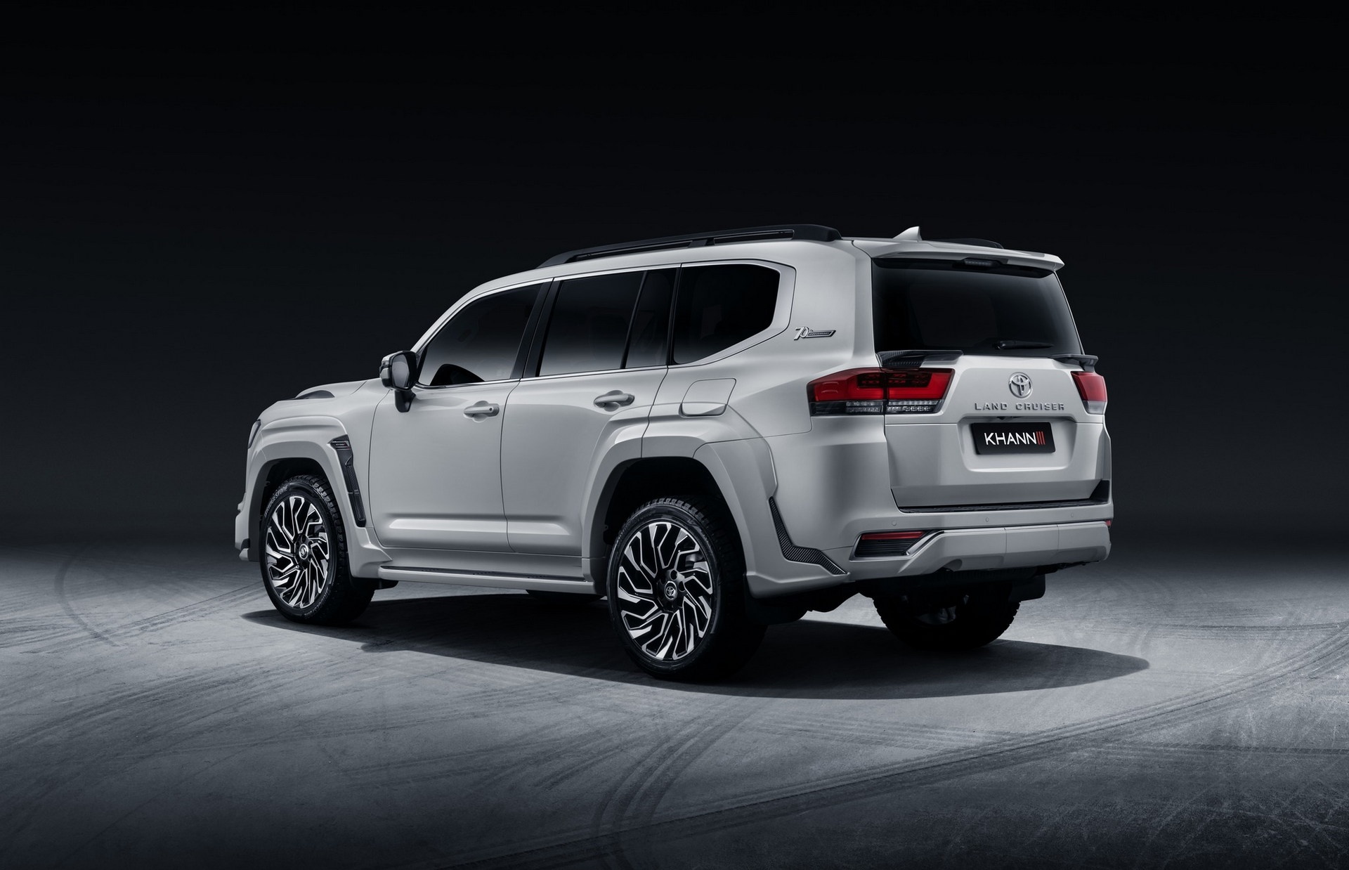 toyota,  land cruiser,  toyota land cruiser,  land cruiser 300,  toyota land cruiser 300,  khann,  khann international,  hang do,  xe do,  SUV anh 12