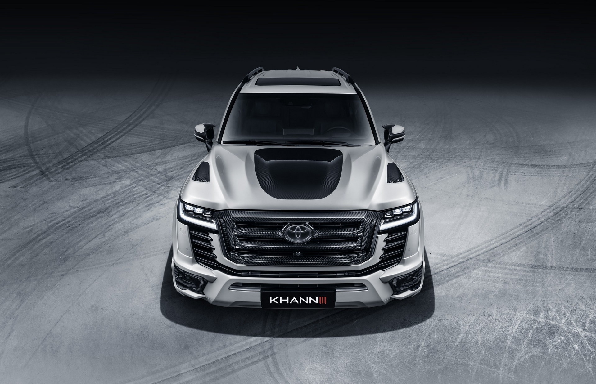 Toyota Land Cruiser 300 ham ho hon voi goi do than rong hinh anh