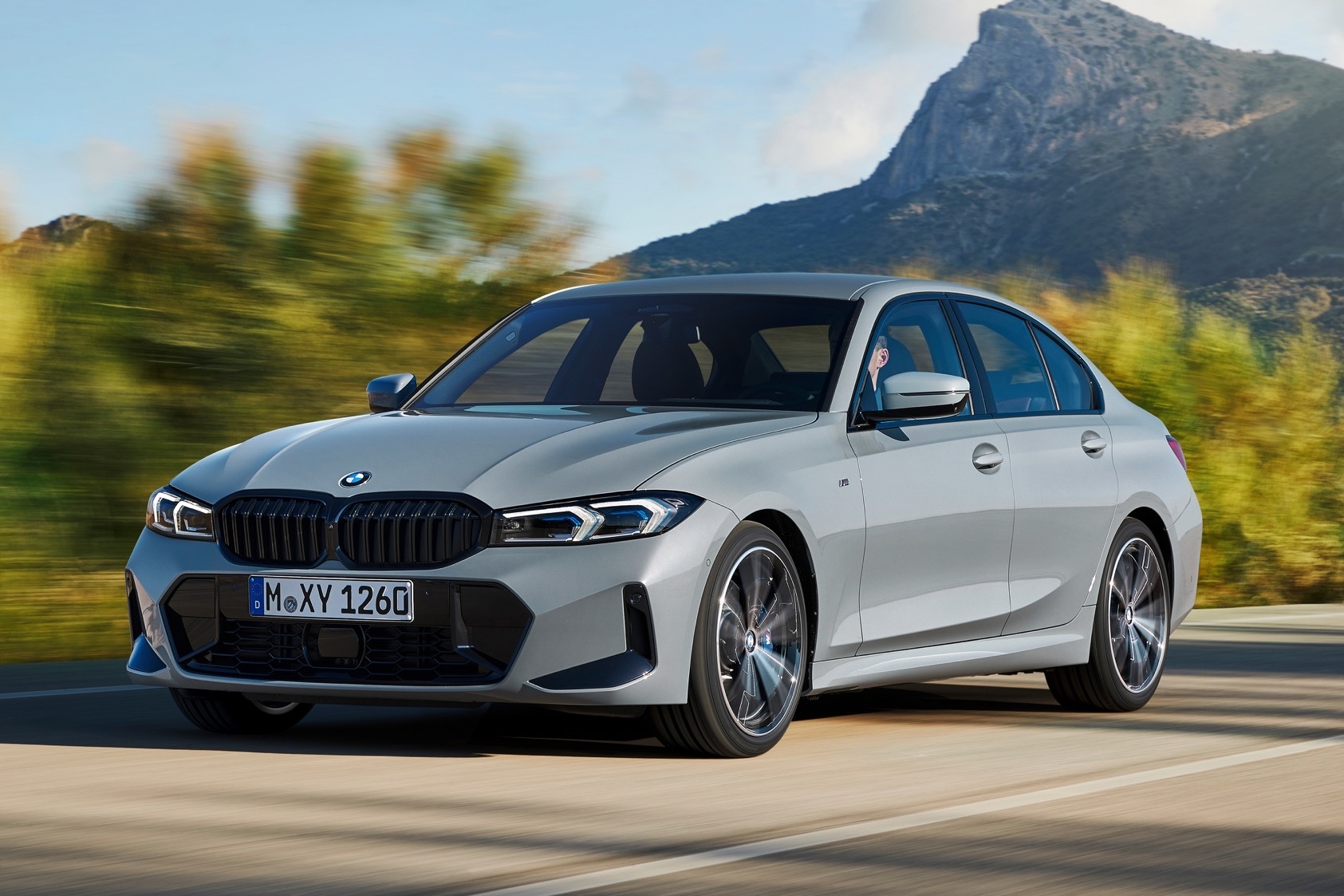 BMW 3-Series 2023 duoc ra mat hinh anh