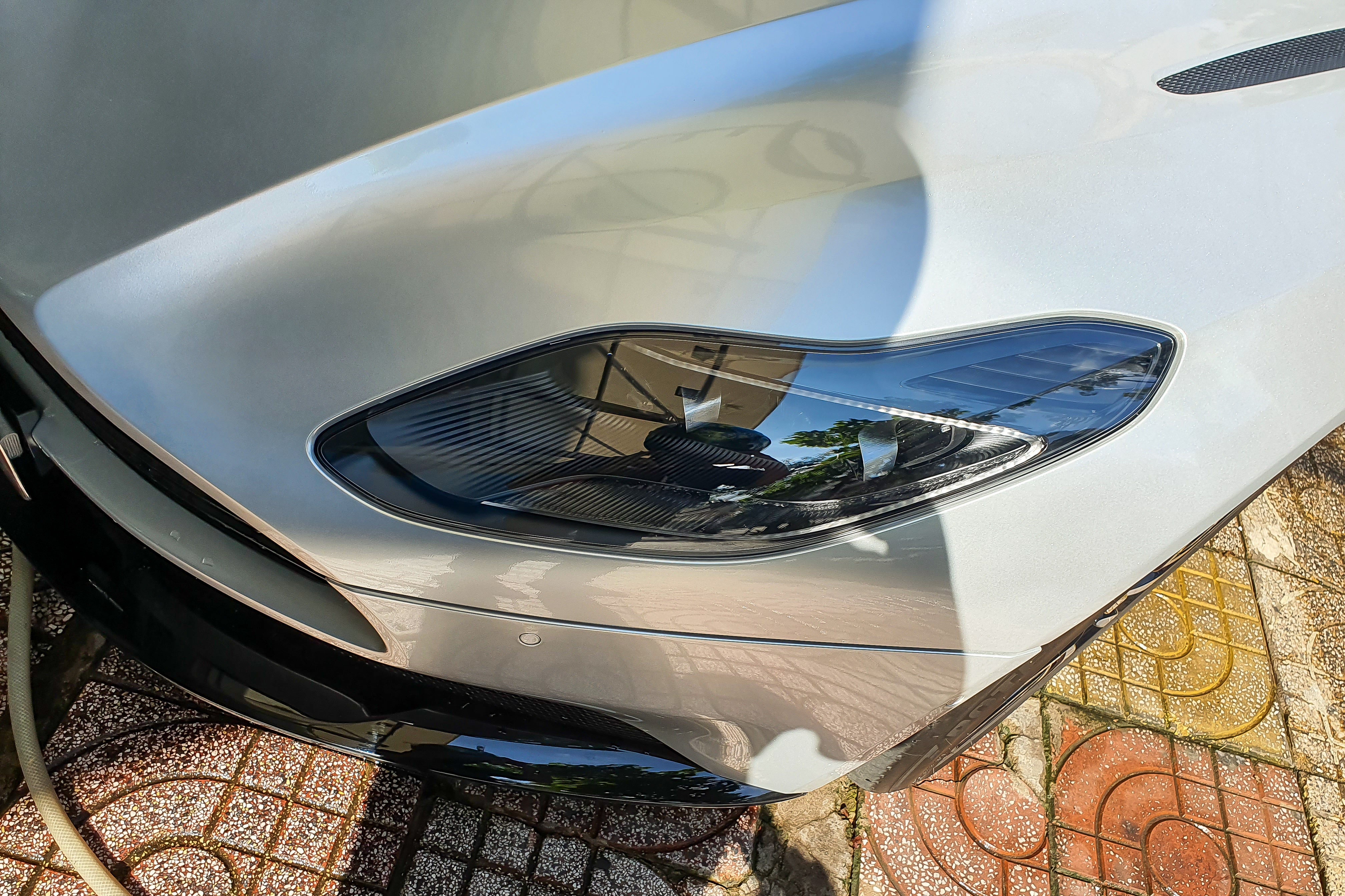 aston martin,  db11,  db9,  db10,  vanquish,  trung nguyen,  ca phe anh 6