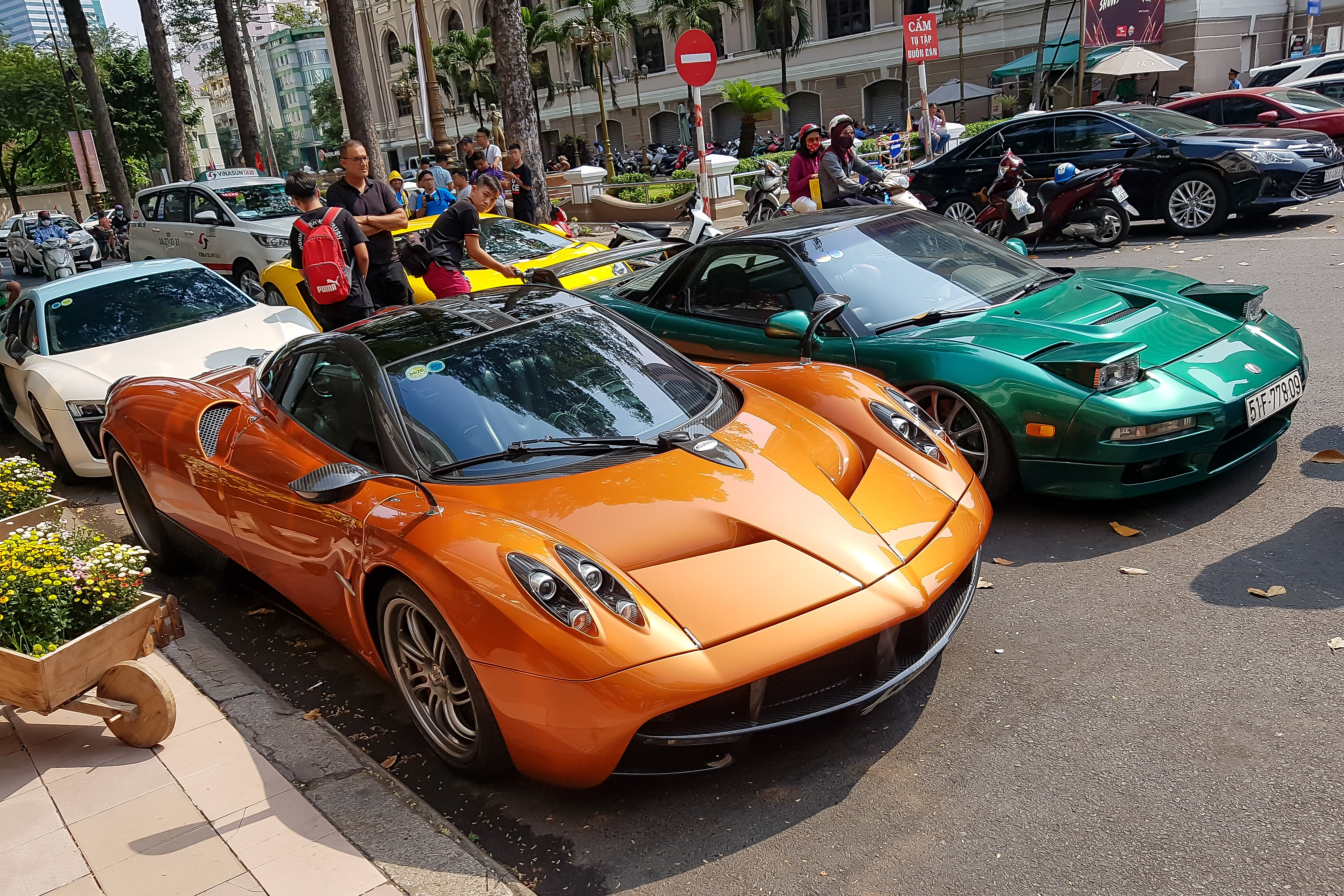 siêu xe,  lamborghini,  huracan,  aventador,  urus,  ferrari,  roma,  mclaren,  p1,  mclaren p1,  ford,  ford gt,  chevrolet,  camaro,  Jaguar,  F-Type,  McLaren 720S,  720s,  bugatti,  chiron,  veyron,  bmw m8,  m8,  bmw,  nissan,  350z,  nissan 350z,  Tesla Roadster,  Tesla,  porsche,  911,  porsche 911,  nissan gt-r,  gt-r,  gtr,  ford mustang,  mustang,  toyota supra,  supra,  toyota,  bmw i8,  i8,  audi,  audi r8 ảnh 1 sieu xe,  lamborghini,  huracan,  aventador,  urus,  ferrari,  roma,  mclaren,  p1,  mclaren p1,  ford,  ford gt,  chevrolet,  camaro,  Jaguar,  F-Type,  McLaren 720S,  720s,  bugatti,  chiron,  veyron,  bmw m8,  m8,  bmw,  nissan,  350z,  nissan 350z,  Tesla Roadster,  Tesla,  porsche,  911,  porsche 911,  nissan gt-r,  gt-r,  gtr,  ford mustang,  mustang,  toyota supra,  supra,  toyota,  bmw i8,  i8,  audi,  audi r8 anh 1