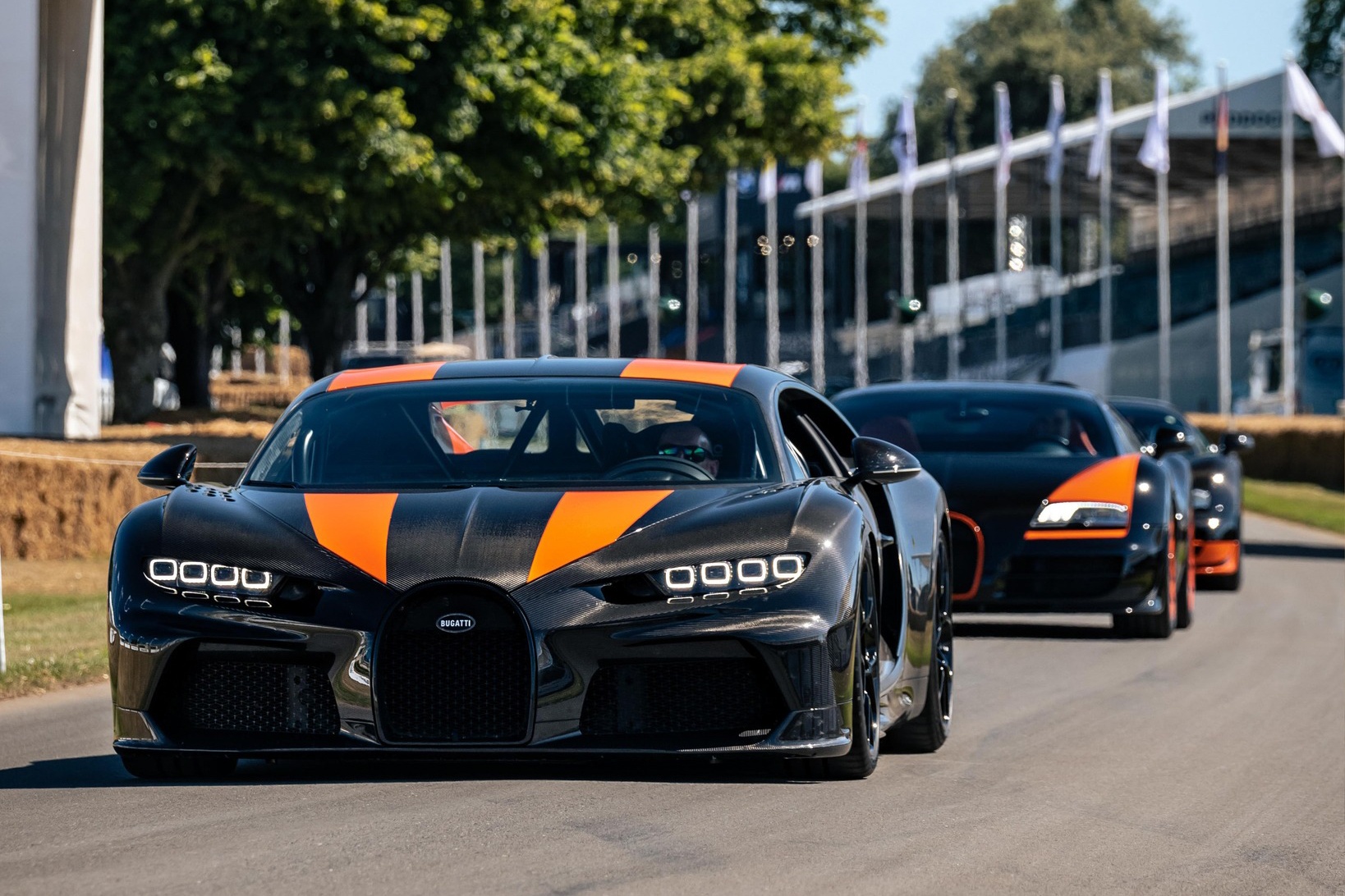 bugatti,  Goodwood Festival of Speed,  chiron,  veyron,  Veyron 16.4 Super Sport World Record Edition,  Veyron 16.4 Grand Sport Vitesse World Record Edition va Chiron Super Sport 300+,  sieu xe anh 10