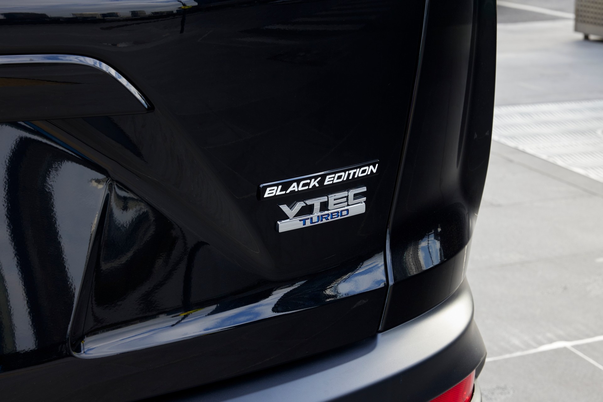 honda,  cr-v,  suv,  honda cr-v,  hr-v,  honda australia,  phiên bản đặc biệt,  cr-v black edition,  cr-v vti 7 ảnh 9 honda,  cr-v,  suv,  honda cr-v,  hr-v,  honda australia,  phien ban dac biet,  cr-v black edition,  cr-v vti 7 anh 9
