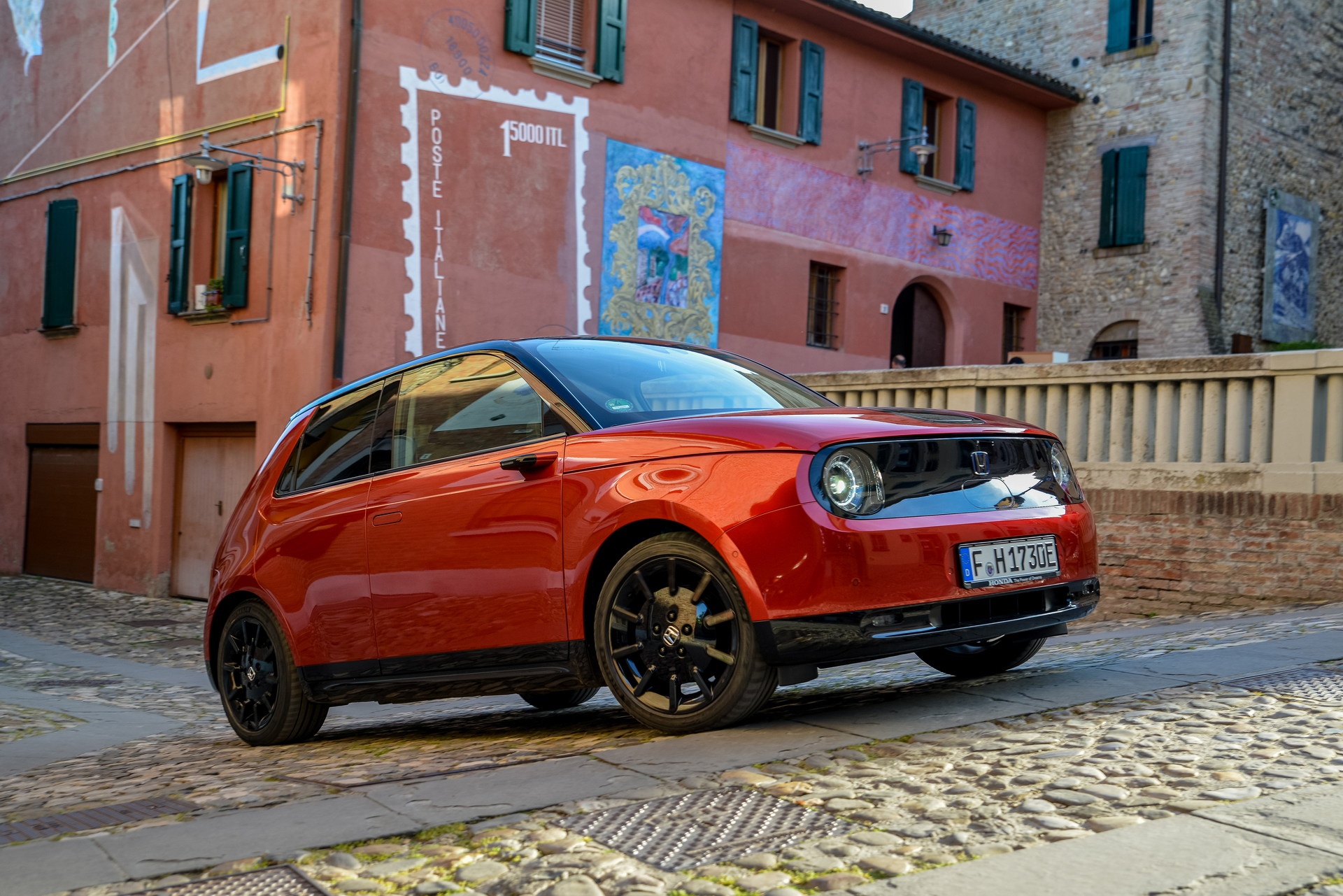 Xe dien Honda e phien ban dac biet ra mat hinh anh