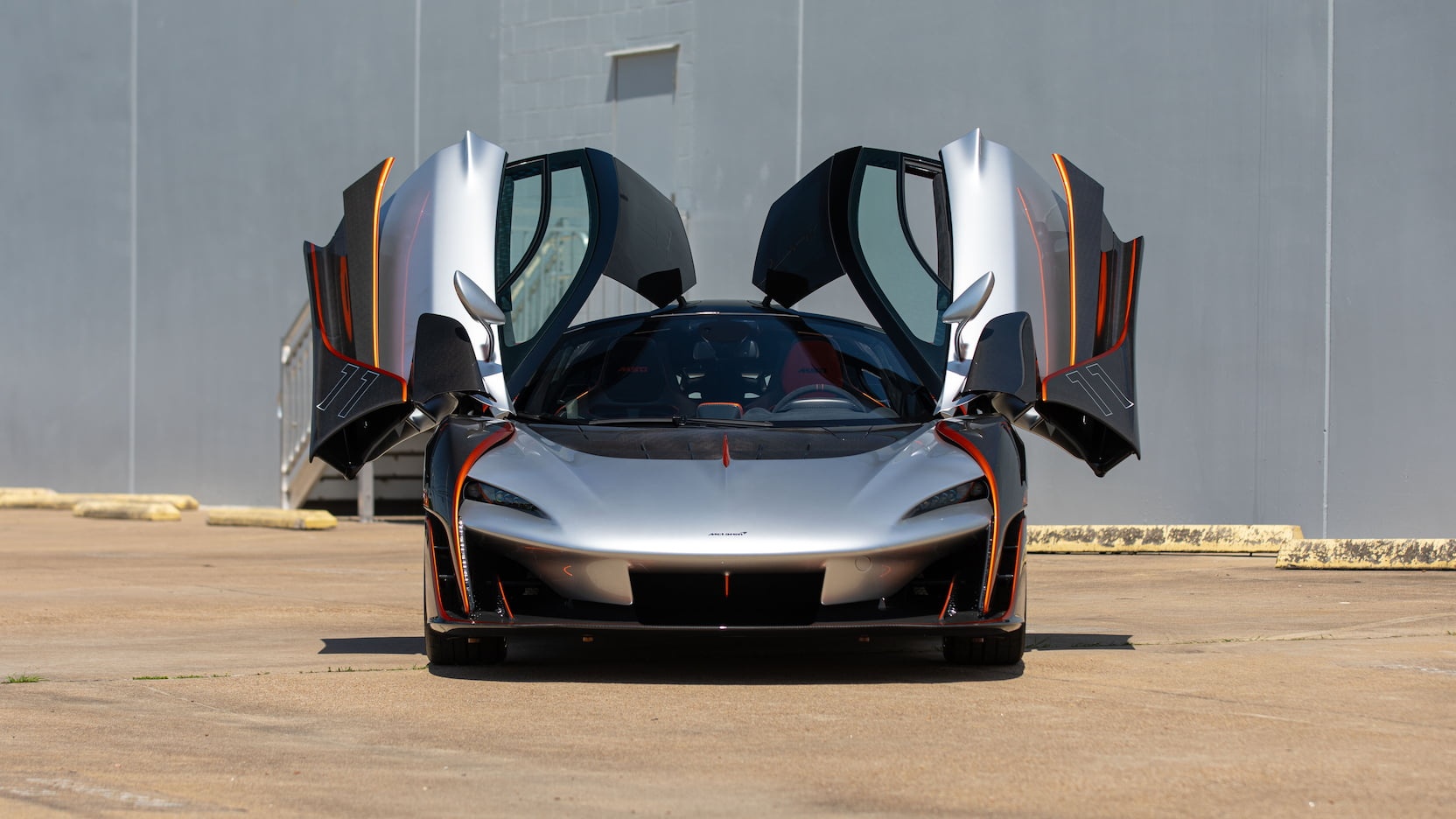 mclaren,  senna,  sabre,  speedtail,  720s,  765lt,  mso,  sieu xe,  dau gia,  Mecum Auctions anh 2