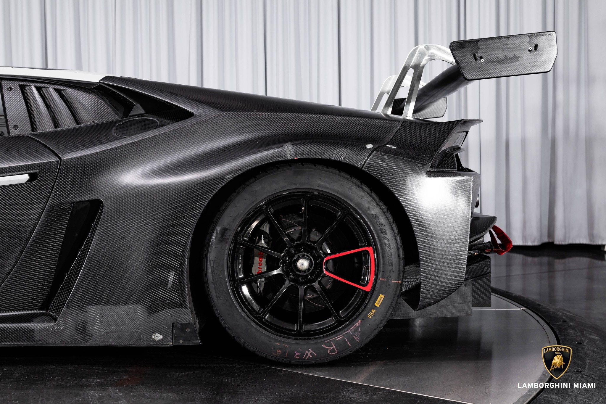 lamborghini,  huracan,  huracan gt3,  huracan gt3 evo,  huracan gt3 evo2,  xe đua,  siêu xe,  aventador,  lamborghini huracan,  super trofeo,  Squadra Corse,  urus,  murcielago,  gallardo,  ferrari,  mclaren,  aston martin ảnh 5 lamborghini,  huracan,  huracan gt3,  huracan gt3 evo,  huracan gt3 evo2,  xe dua,  sieu xe,  aventador,  lamborghini huracan,  super trofeo,  Squadra Corse,  urus,  murcielago,  gallardo,  ferrari,  mclaren,  aston martin anh 5