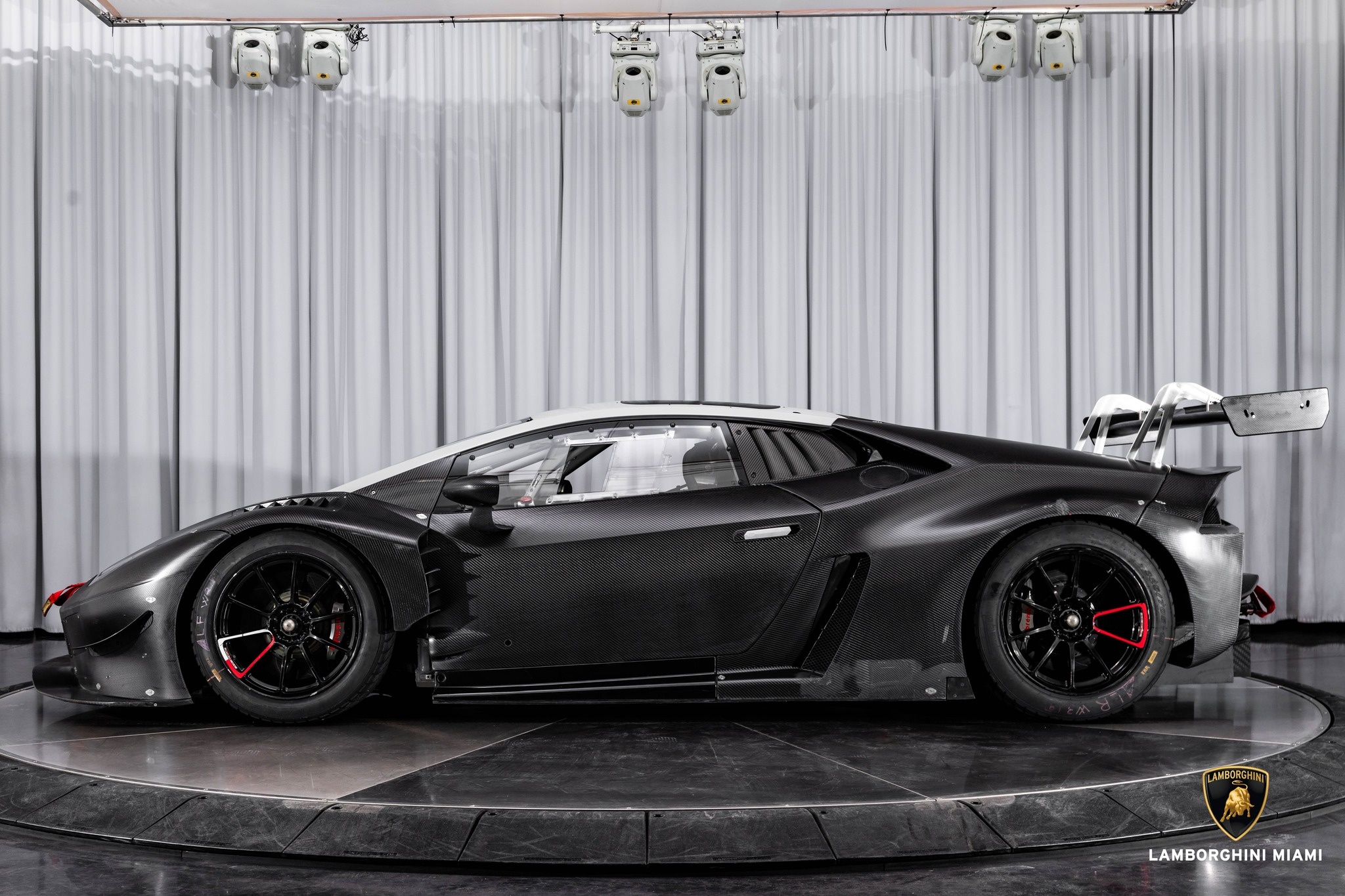lamborghini,  huracan,  huracan gt3,  huracan gt3 evo,  huracan gt3 evo2,  xe đua,  siêu xe,  aventador,  lamborghini huracan,  super trofeo,  Squadra Corse,  urus,  murcielago,  gallardo,  ferrari,  mclaren,  aston martin ảnh 3 lamborghini,  huracan,  huracan gt3,  huracan gt3 evo,  huracan gt3 evo2,  xe dua,  sieu xe,  aventador,  lamborghini huracan,  super trofeo,  Squadra Corse,  urus,  murcielago,  gallardo,  ferrari,  mclaren,  aston martin anh 3