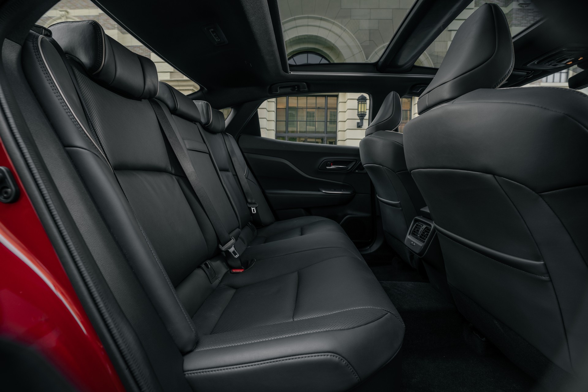 toyota,  crown,  avalon,  sedan,  ra mắt,  bz4x,  crossover,  xe mới ảnh 12 toyota,  crown,  avalon,  sedan,  ra mat,  bz4x,  crossover,  xe moi anh 12