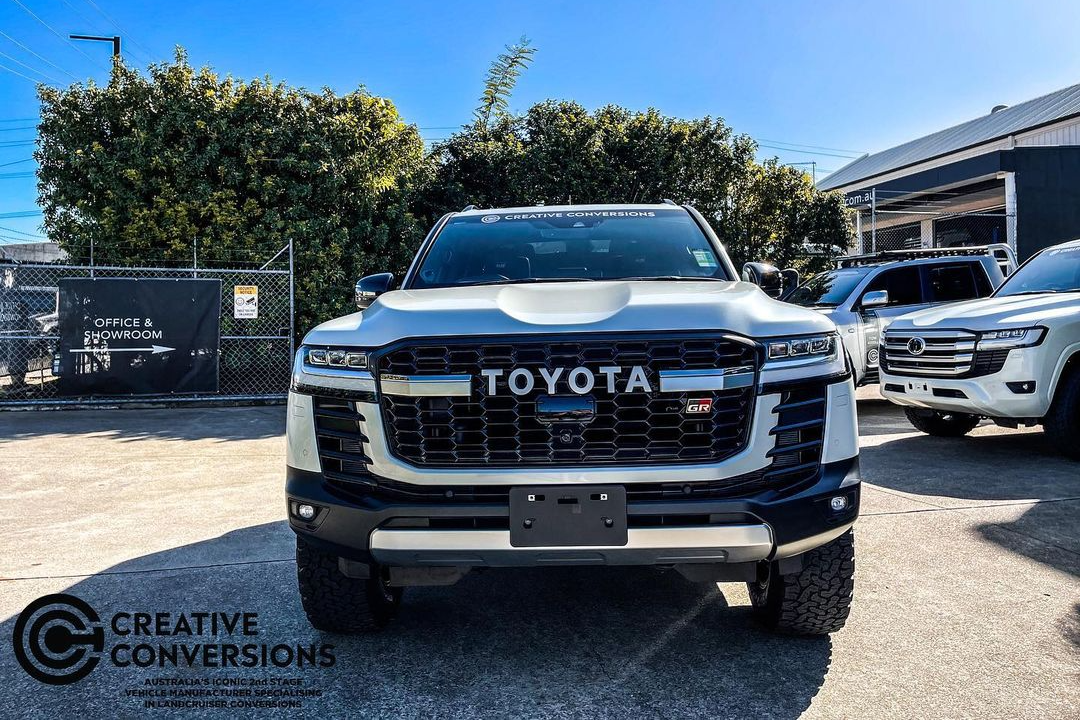 toyota,  land cruiser,  lc300,  ban tai,  xe do,  toyota land cruiser,  lexus,  lexus lx600,  lx600,  Creative Conversions anh 3