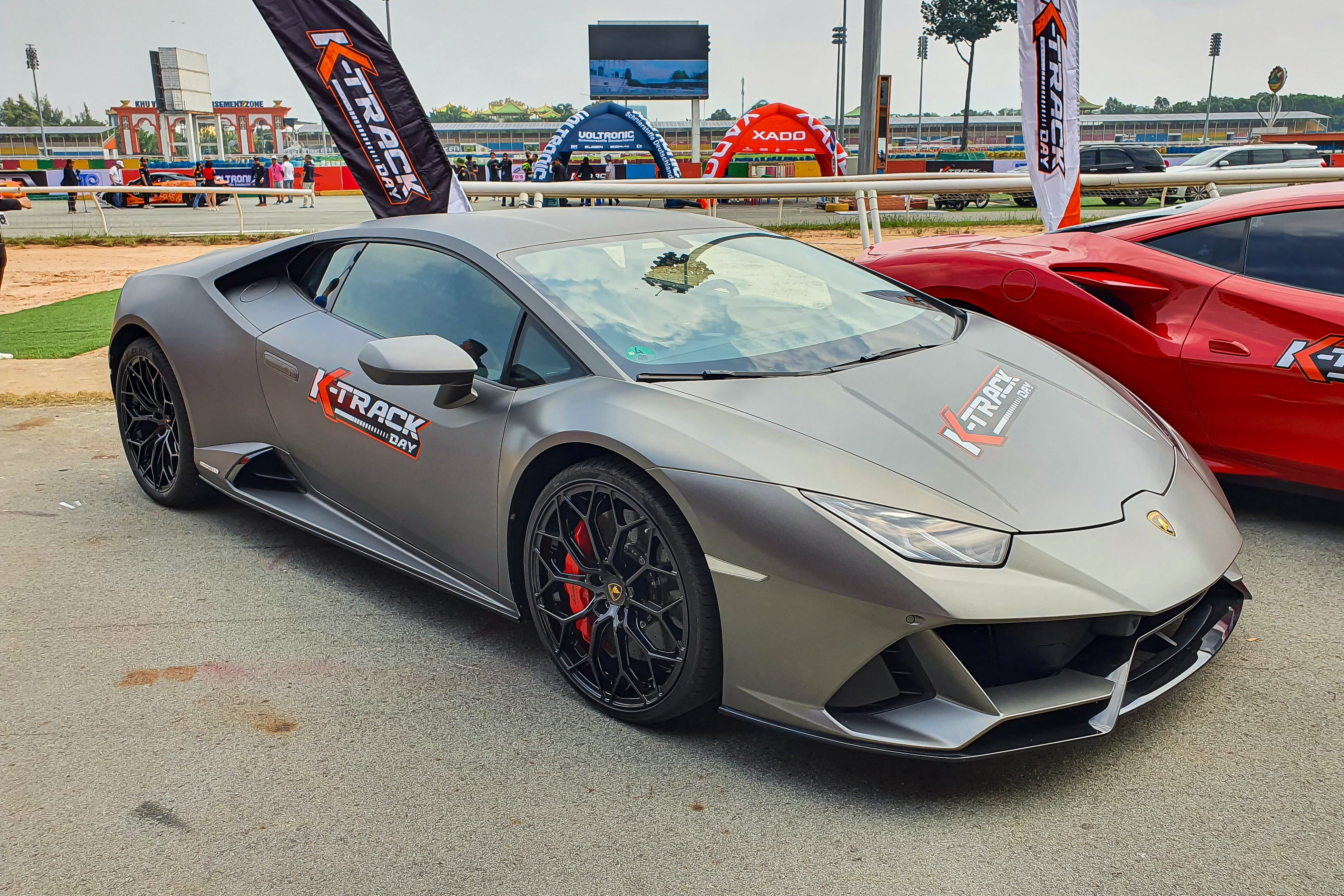 siêu xe,  lamborghini,  huracan,  aventador,  urus,  ferrari,  roma,  mclaren,  p1,  mclaren p1,  ford,  ford gt,  chevrolet,  camaro,  Jaguar,  F-Type,  McLaren 720S,  720s,  bugatti,  chiron,  veyron,  bmw m8,  m8,  bmw,  nissan,  350z,  nissan 350z,  Tesla Roadster,  Tesla,  porsche,  911,  porsche 911,  nissan gt-r,  gt-r,  gtr,  ford mustang,  mustang,  toyota supra,  supra,  toyota,  bmw i8,  i8,  audi,  audi r8 ảnh 13 sieu xe,  lamborghini,  huracan,  aventador,  urus,  ferrari,  roma,  mclaren,  p1,  mclaren p1,  ford,  ford gt,  chevrolet,  camaro,  Jaguar,  F-Type,  McLaren 720S,  720s,  bugatti,  chiron,  veyron,  bmw m8,  m8,  bmw,  nissan,  350z,  nissan 350z,  Tesla Roadster,  Tesla,  porsche,  911,  porsche 911,  nissan gt-r,  gt-r,  gtr,  ford mustang,  mustang,  toyota supra,  supra,  toyota,  bmw i8,  i8,  audi,  audi r8 anh 13