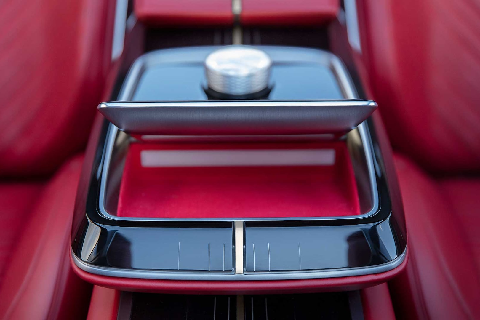 Cadillac,  Celestiq,  Lyriq,  Blazer,  Cadillac Sixteen,  xe dien anh 8