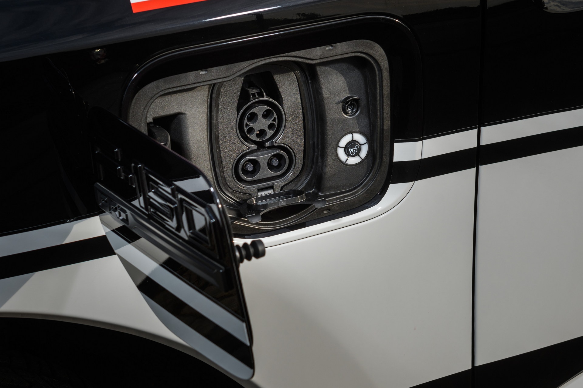 ford,  f-150,  ford f-150,  ford f-150 lightning,  ford f-150 lightning pro,  f-150 lightning,  bán tải,  xe điện,  cảnh sát mỹ,  pickup,  pick-up,  f-150 lightning pro,  f-150 lightning ssv,  ssv ảnh 8 ford,  f-150,  ford f-150,  ford f-150 lightning,  ford f-150 lightning pro,  f-150 lightning,  ban tai,  xe dien,  canh sat my,  pickup,  pick-up,  f-150 lightning pro,  f-150 lightning ssv,  ssv anh 8