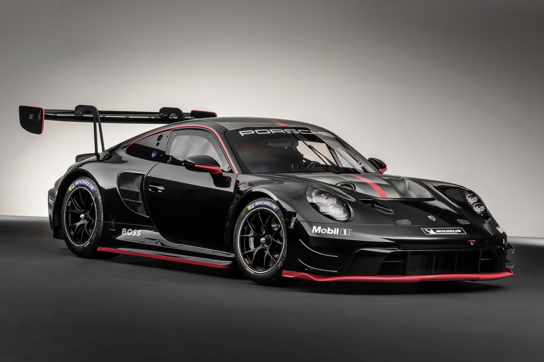 Xe dua Porsche 911 GT3 R manh 565 ma luc hinh anh