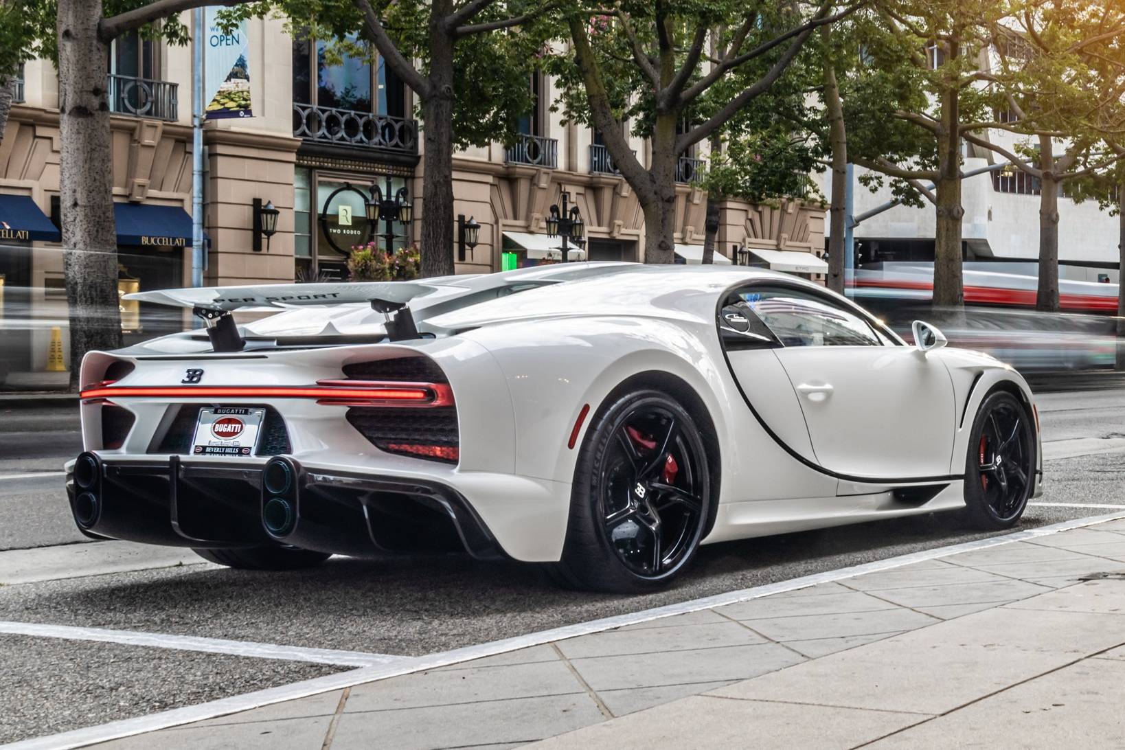 Le Diamant Blanc,  bugatti,  chiron,  chiron super sport,  chiron super sport 300+,  veyron,  bugatti veyron,  bugatti veyron,  divo,  bugatti divo,  bugatti sur mesure,  sieu xe,  xe the thao anh 9