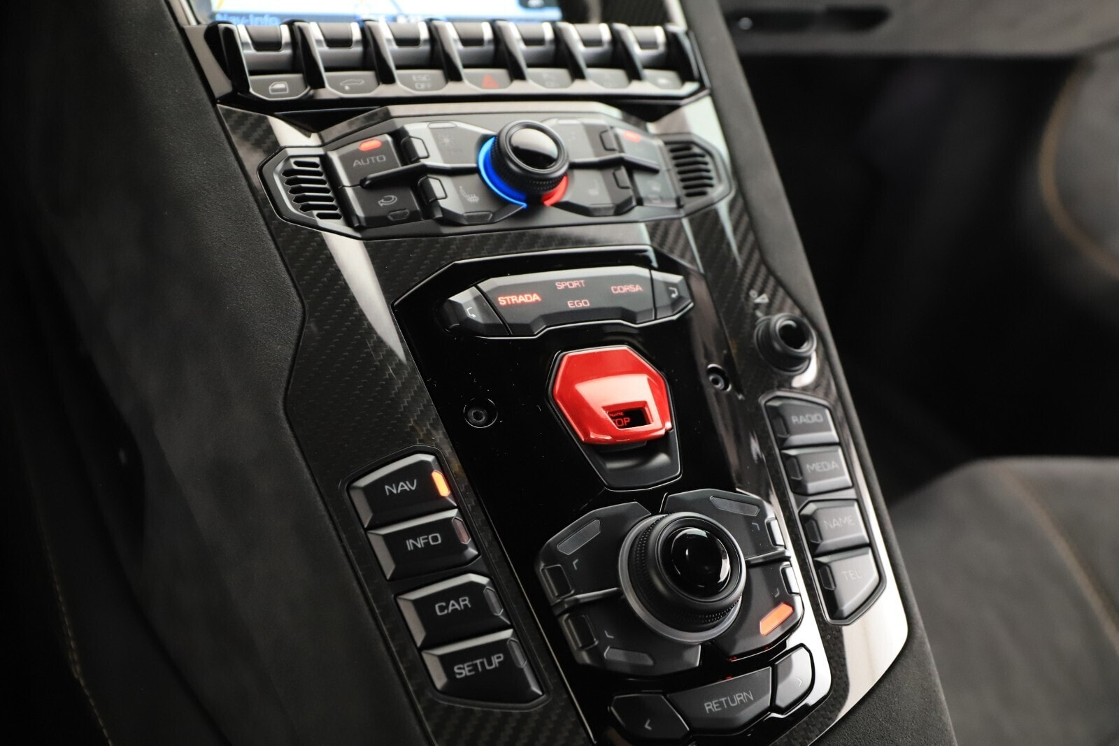 lamborghini,  aventador,  urus,  huracan,  siêu xe,  aventador Ultimae,  aventador svj,  aventador sv,  aventador s,  ferrari,  lamborghini aventador ảnh 16 lamborghini,  aventador,  urus,  huracan,  sieu xe,  aventador Ultimae,  aventador svj,  aventador sv,  aventador s,  ferrari,  lamborghini aventador anh 16