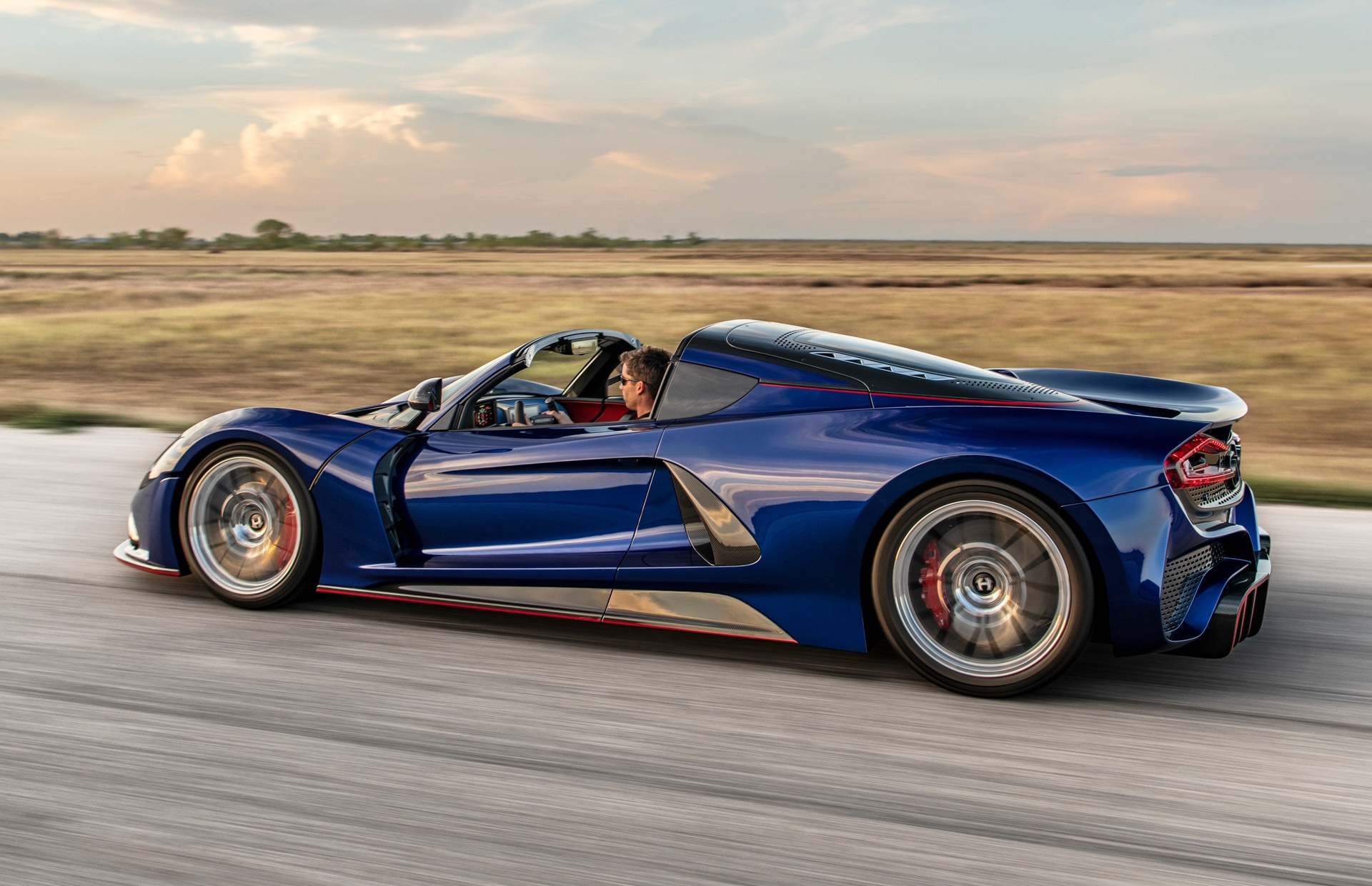 Hennessey Venom F5 Roadster,  Venom F5 Roadster,  Venom F5,  Roadster,  Hennessey,  the quail,  Monterey Car Week,  bugatti koenigsegg,  Venom GT,  Hennessey Venom GT,  Hennessey Venom ảnh 13 Hennessey Venom F5 Roadster,  Venom F5 Roadster,  Venom F5,  Roadster,  Hennessey,  the quail,  Monterey Car Week,  bugatti koenigsegg,  Venom GT,  Hennessey Venom GT,  Hennessey Venom anh 13