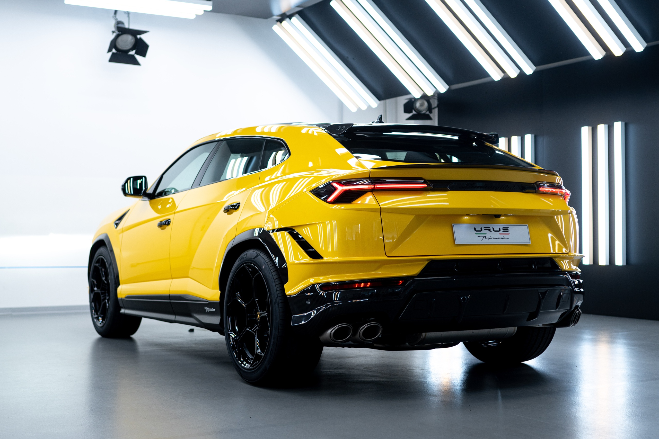 lamborghini,  urus,  lamborghini urus,  urus performante,  lamborghini urus performante,  performante,  Monterey Car Week,  siêu xe,  suv ảnh 15 lamborghini,  urus,  lamborghini urus,  urus performante,  lamborghini urus performante,  performante,  Monterey Car Week,  sieu xe,  suv anh 15