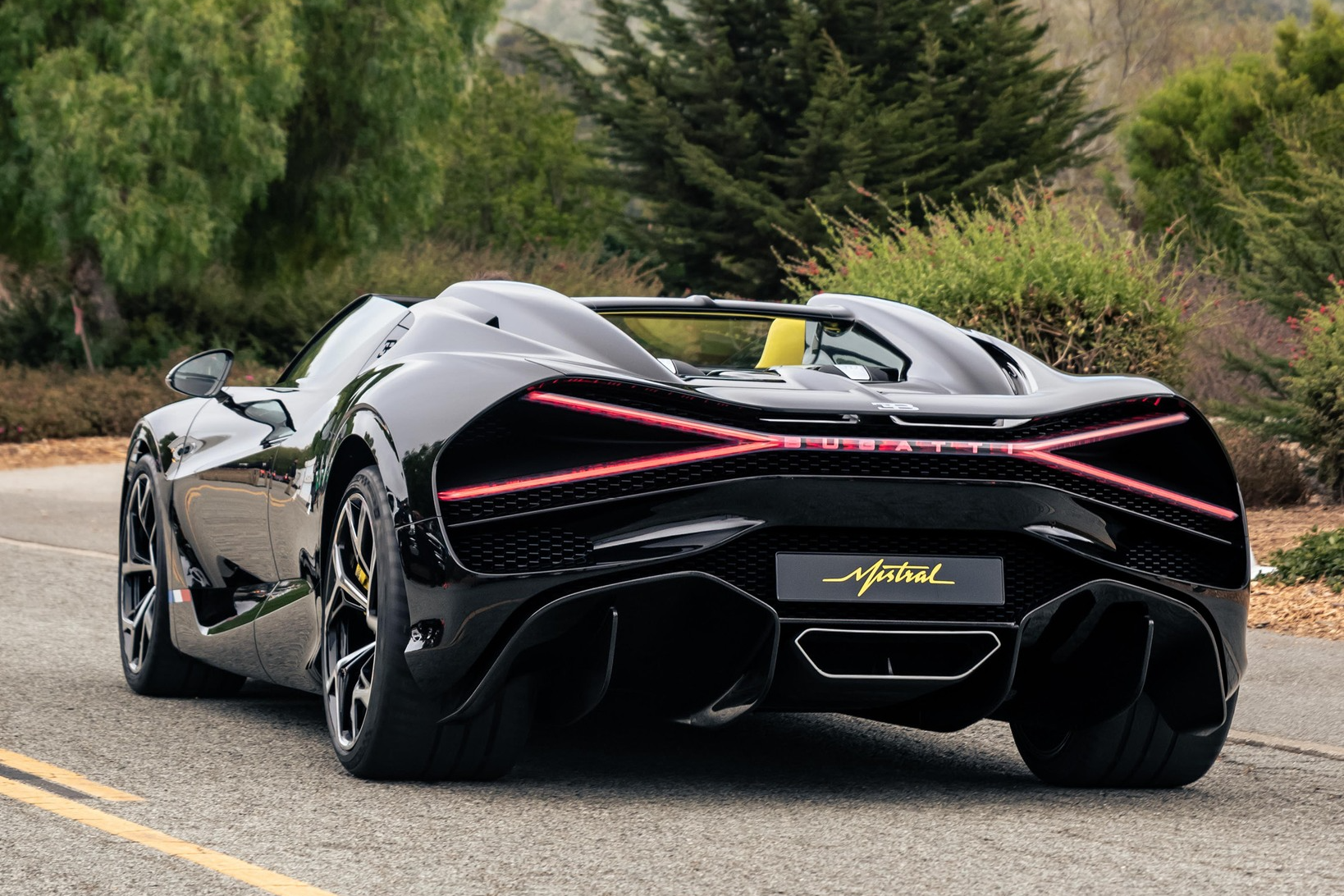 bugatti,  w16 mistral,  mistral,  bugatti w16 mistral,  the quail,  monterey car week,  veyron,  chiron,  divo,  Type 57,  La Voiture Noire,  Veyron Barchetta,  rimac,  sieu xe,  hypercar,  supercar,  megacar,  w16 anh 28