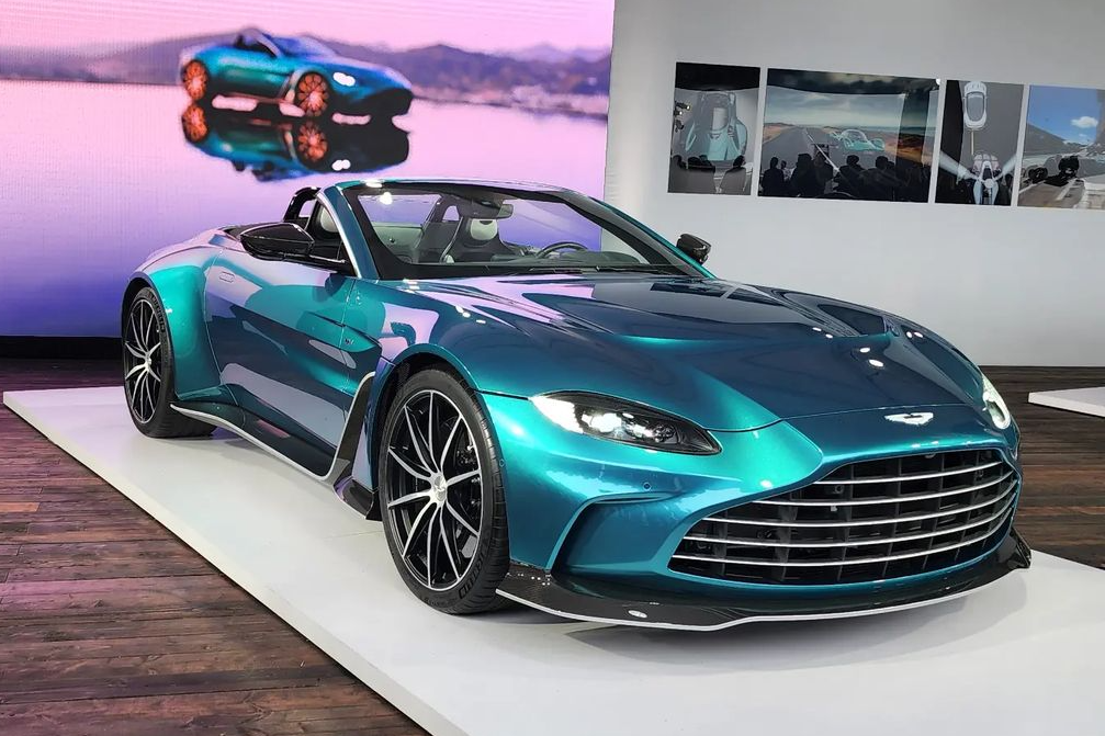 Toan bo so xe Aston Martin V12 Vantage Roadster da duoc ban het hinh anh