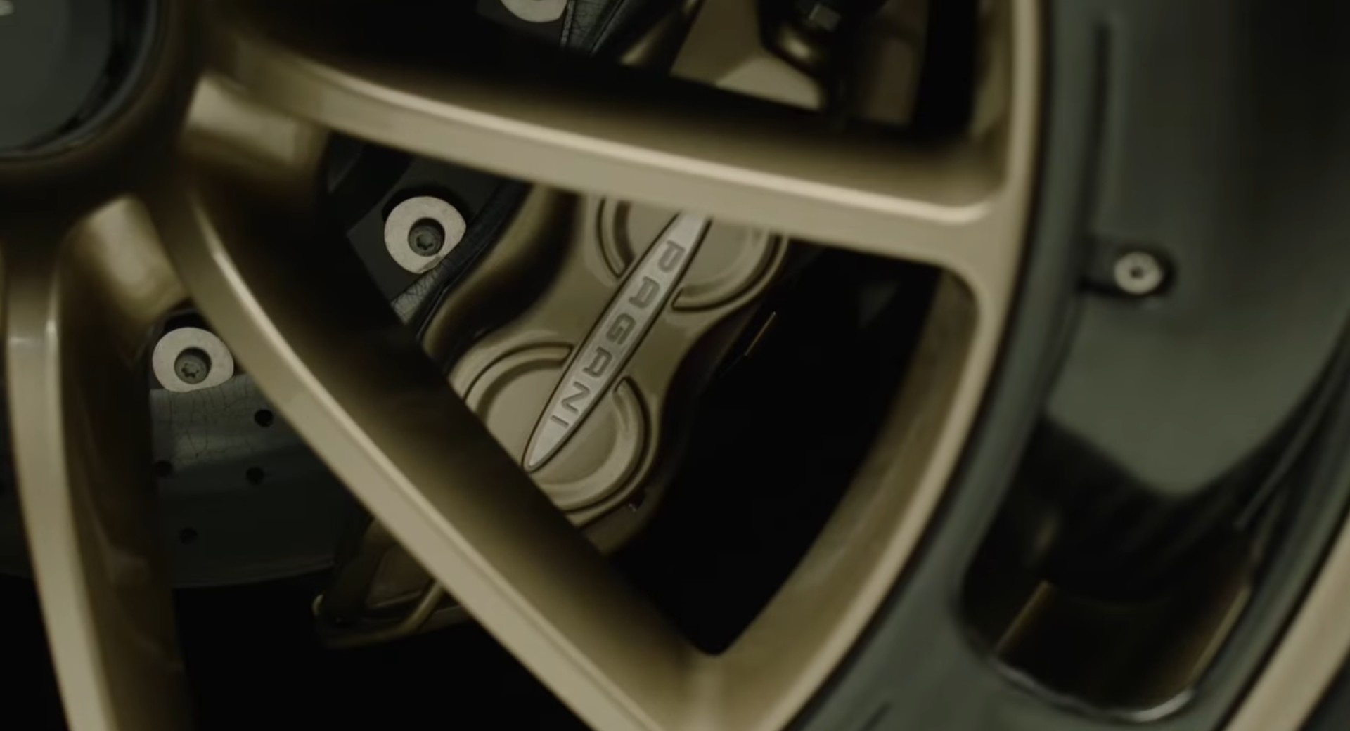 pagani,  c10,  pagani c10,  huayra,  pagani huayra,  zonda,  pagani zonda,  pagani codalunga,  codalunga,  amg,  pham tran nhat minh,  minh nhua,  sieu xe,  hypercar anh 5