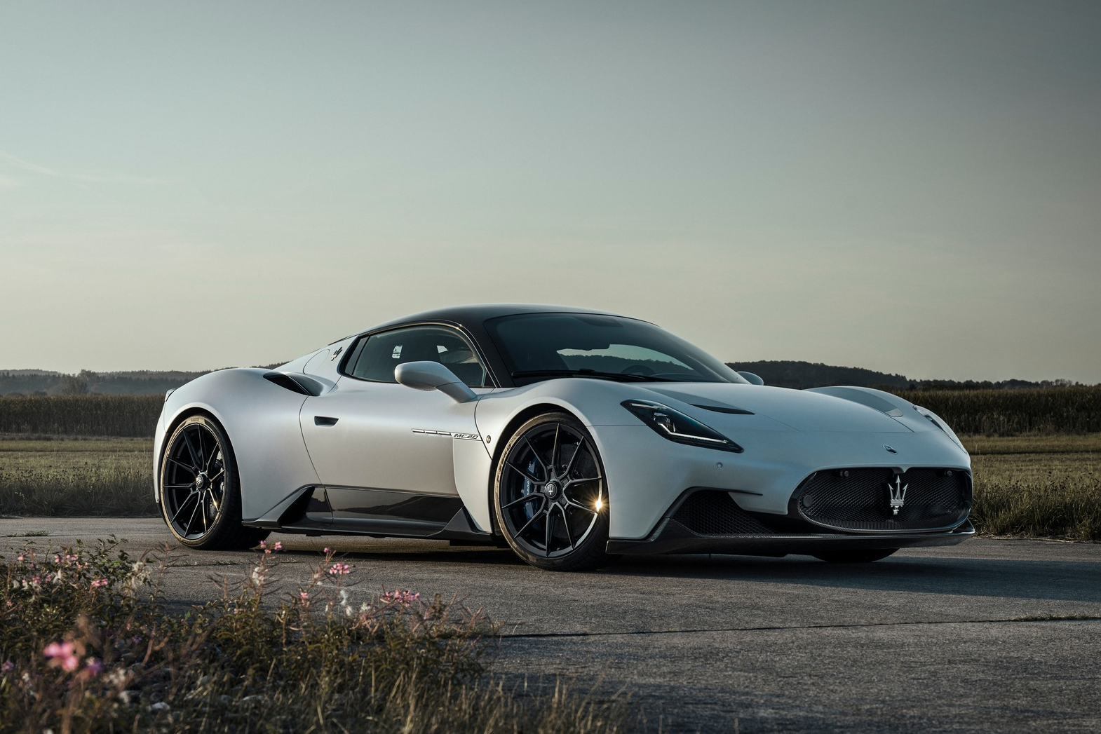 Maserati MC20 manh hon 700 ma luc voi goi do cua Novitec hinh anh