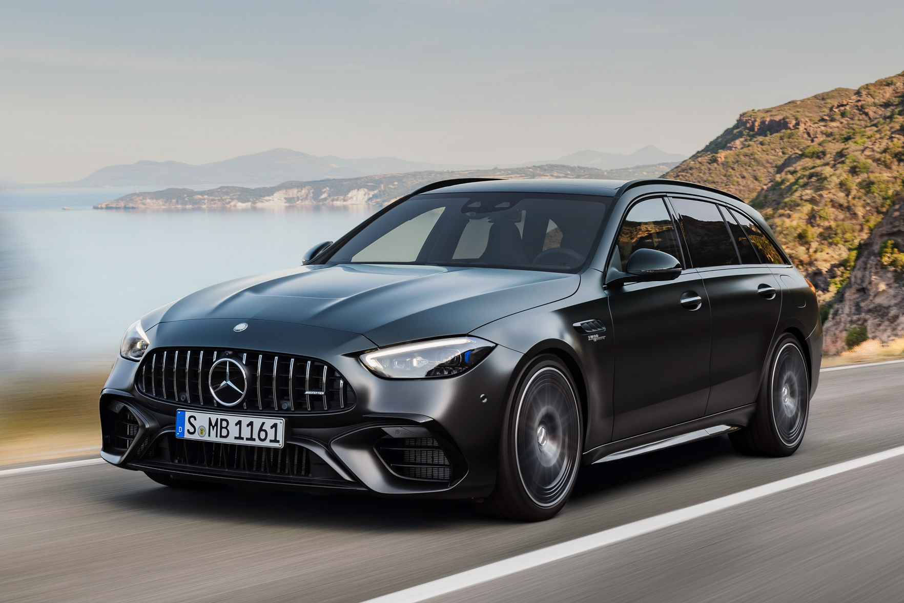 mercedes,  amg,  mercedes-amg,  c63,  c63s,  c63s e performance,  e performance,  c 63,  c 63 s,  estate,  sedan,  xe the thao,  hieu suat cao,  bmw m,  audi,  bmw,  audi rs anh 2