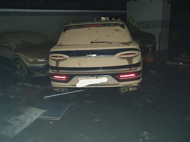 siêu xe, thiên tai, bão, lũ, lụt, lamborghini, aventador, huracan, bentley, bentayga, porsche, 911, porsche 911, amg, mercedes, amg gt, svj, s-class, mclaren, mclaren 570s, Jeep, Wrangler, siêu bão, Hinnamnor, hàn quốc, seoul ảnh 14 sieu xe, thien tai, bao, lu, lut, lamborghini, aventador, huracan, bentley, bentayga, porsche, 911, porsche 911, amg, mercedes, amg gt, svj, s-class, mclaren, mclaren 570s, Jeep, Wrangler, sieu bao, Hinnamnor, han quoc, seoul anh 14