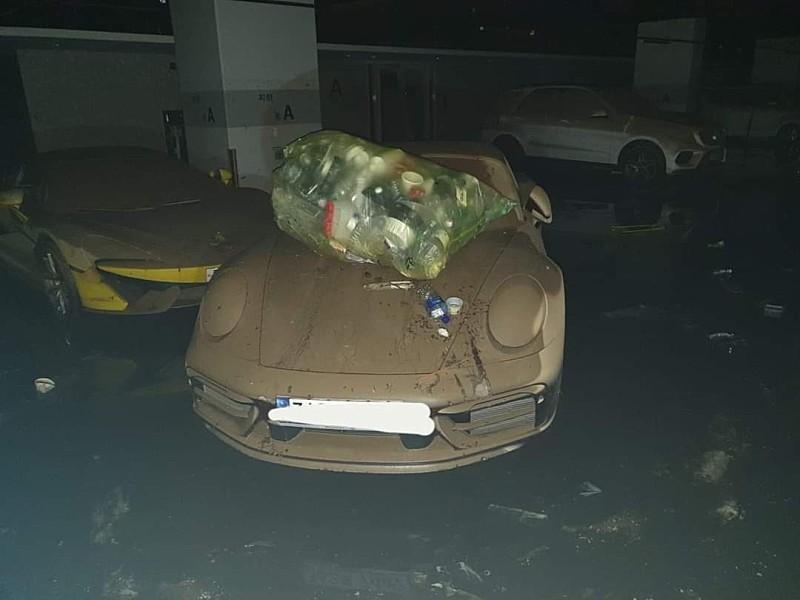 siêu xe, thiên tai, bão, lũ, lụt, lamborghini, aventador, huracan, bentley, bentayga, porsche, 911, porsche 911, amg, mercedes, amg gt, svj, s-class, mclaren, mclaren 570s, Jeep, Wrangler, siêu bão, Hinnamnor, hàn quốc, seoul ảnh 11 sieu xe, thien tai, bao, lu, lut, lamborghini, aventador, huracan, bentley, bentayga, porsche, 911, porsche 911, amg, mercedes, amg gt, svj, s-class, mclaren, mclaren 570s, Jeep, Wrangler, sieu bao, Hinnamnor, han quoc, seoul anh 11